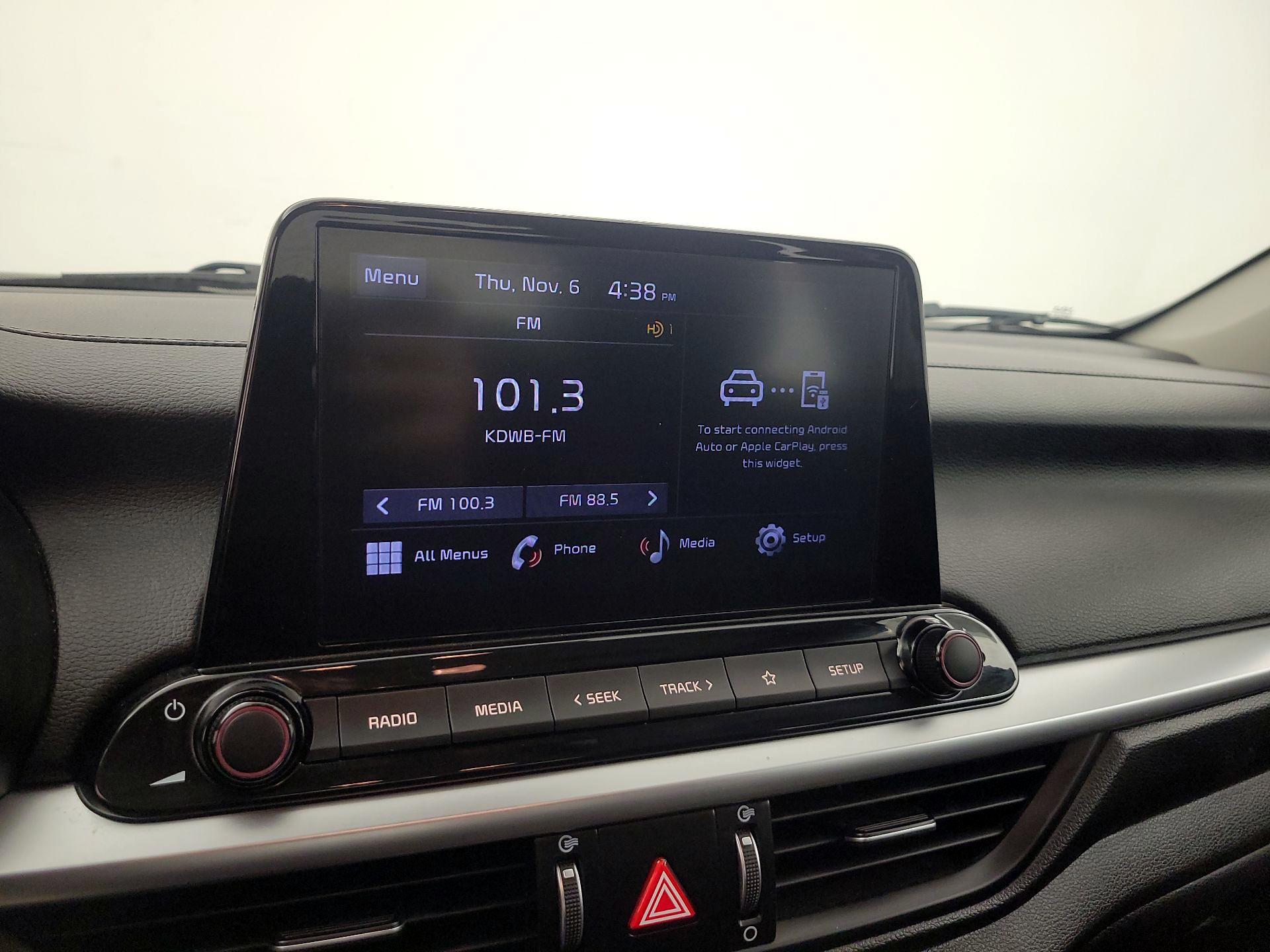 Thumbnail: 2022 Kia Forte - 15