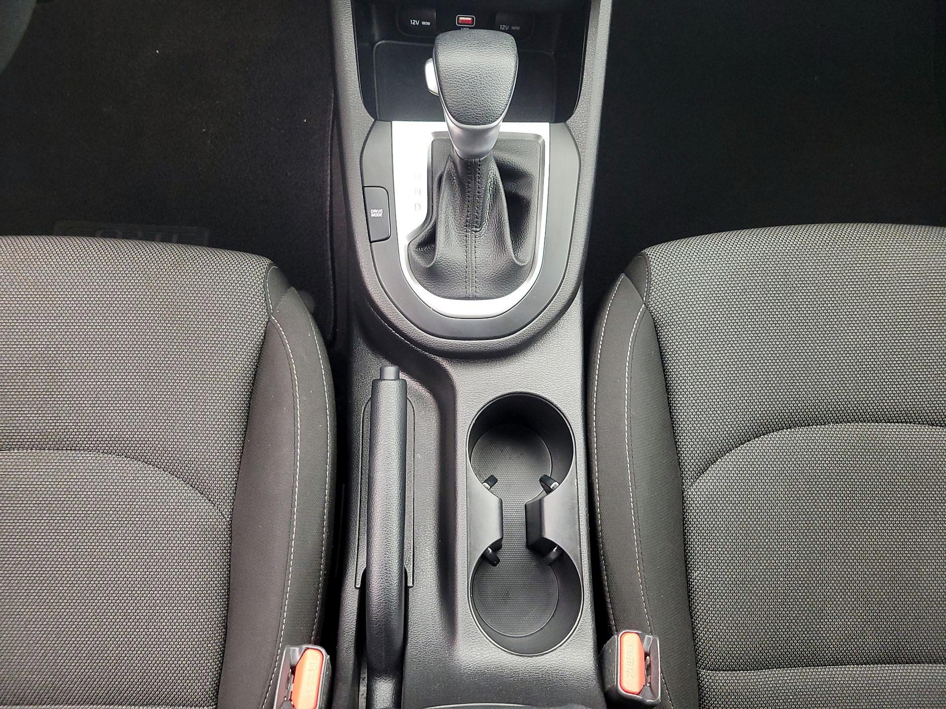 Thumbnail: 2022 Kia Forte - 17