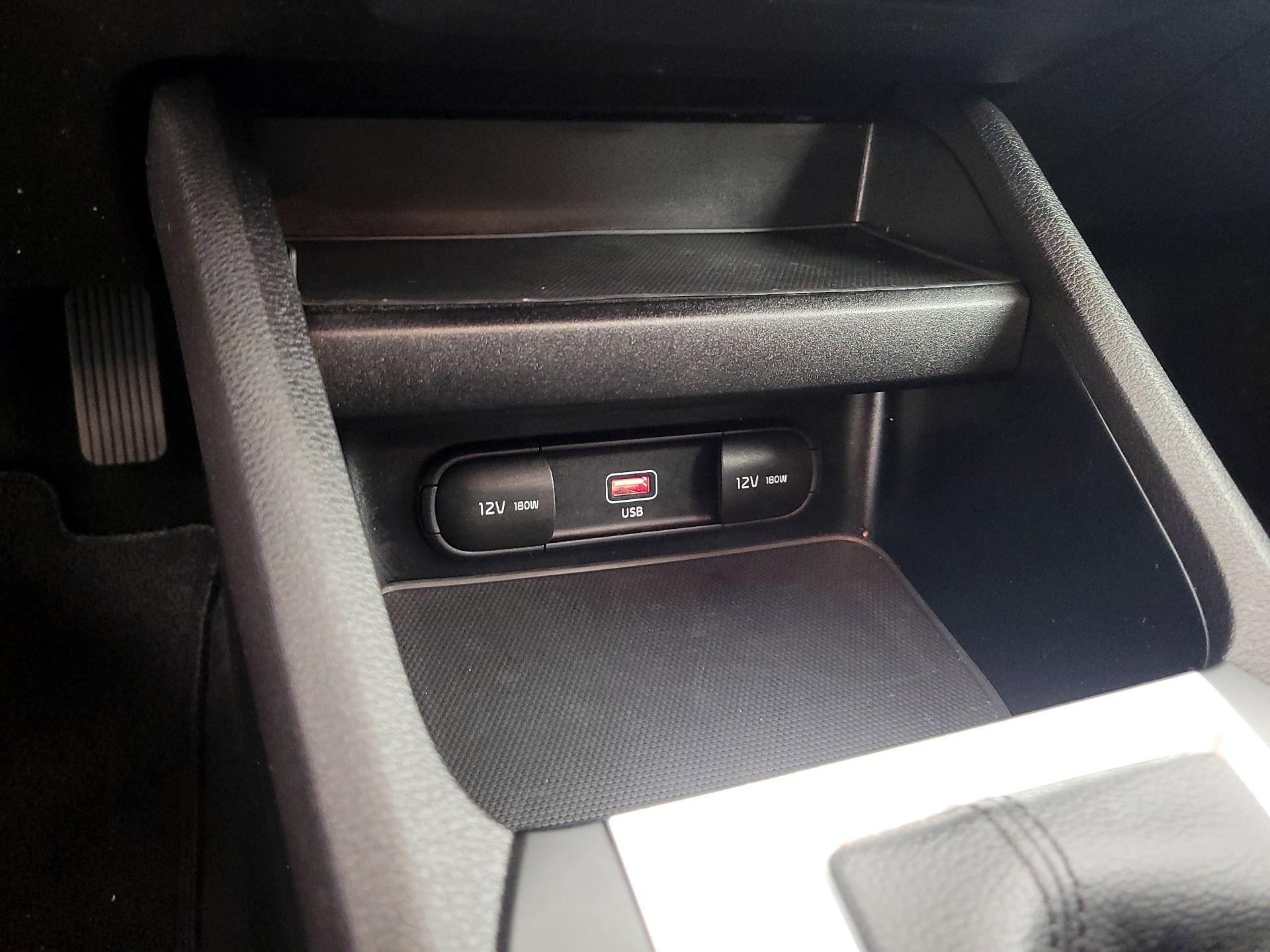 Thumbnail: 2022 Kia Forte - 18