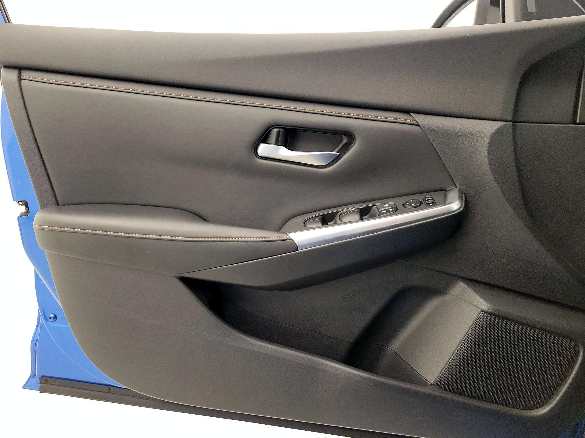 Thumbnail: 2020 Nissan Sentra - 12