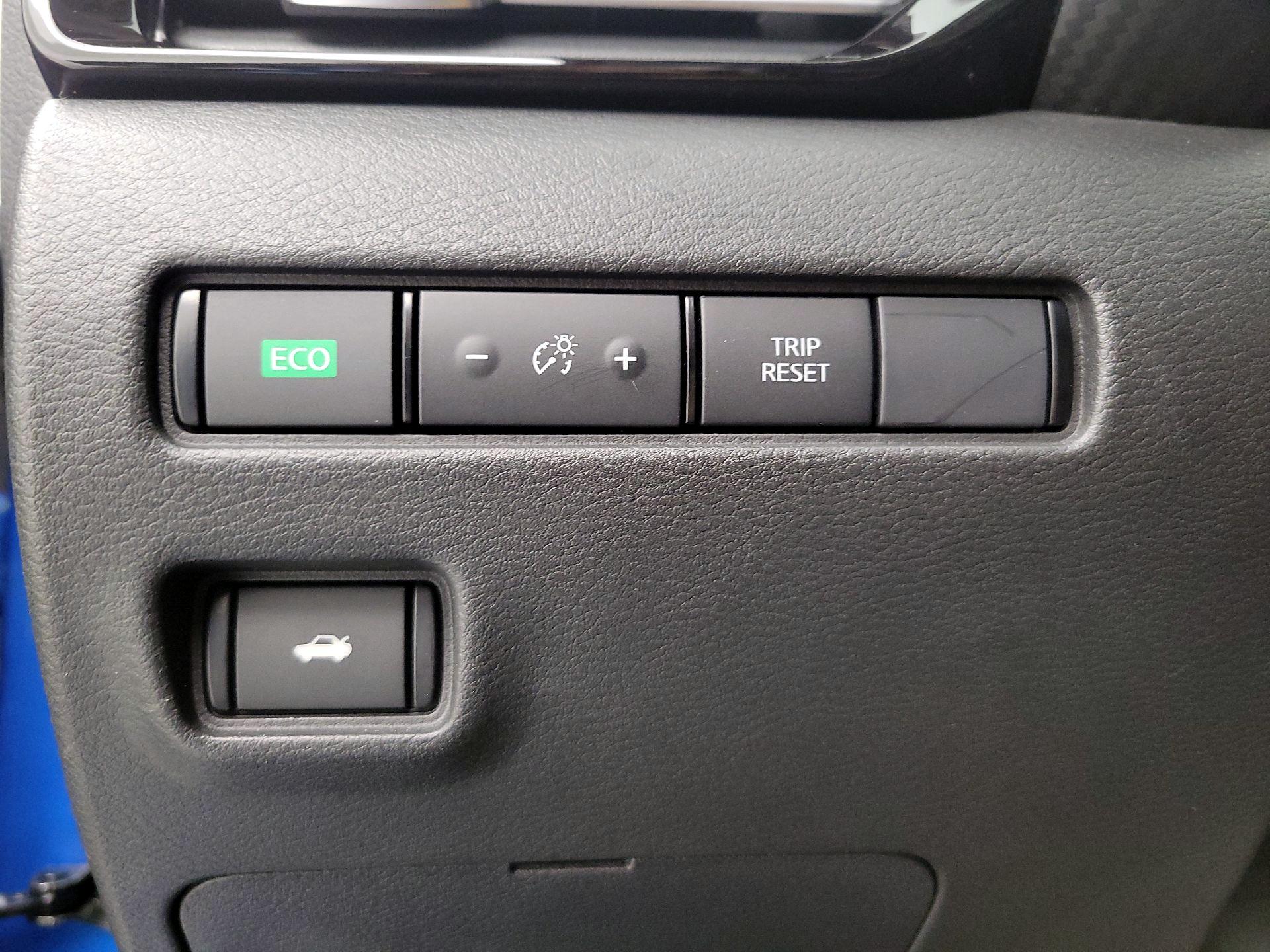 Thumbnail: 2020 Nissan Sentra - 13