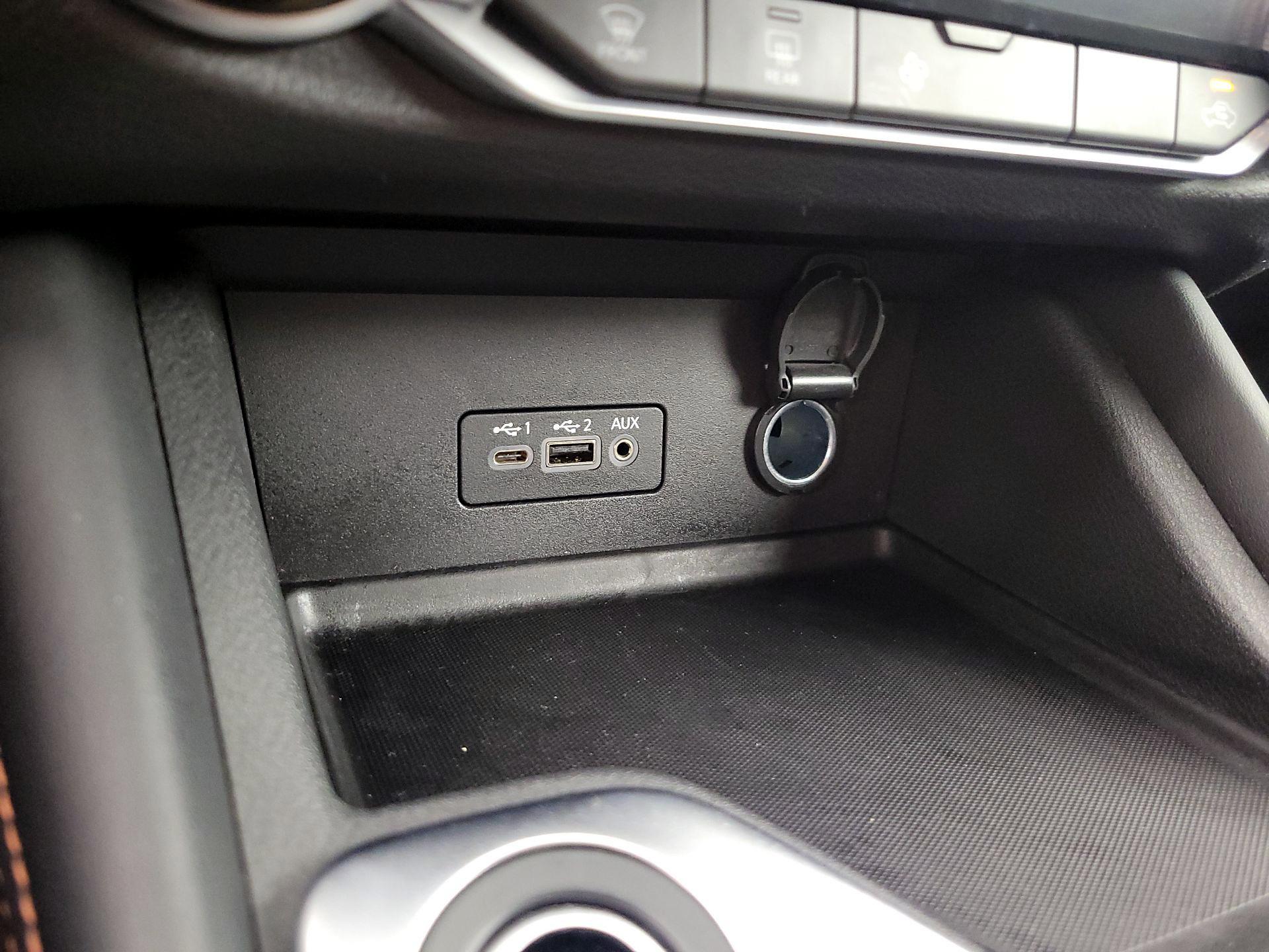 Thumbnail: 2020 Nissan Sentra - 18