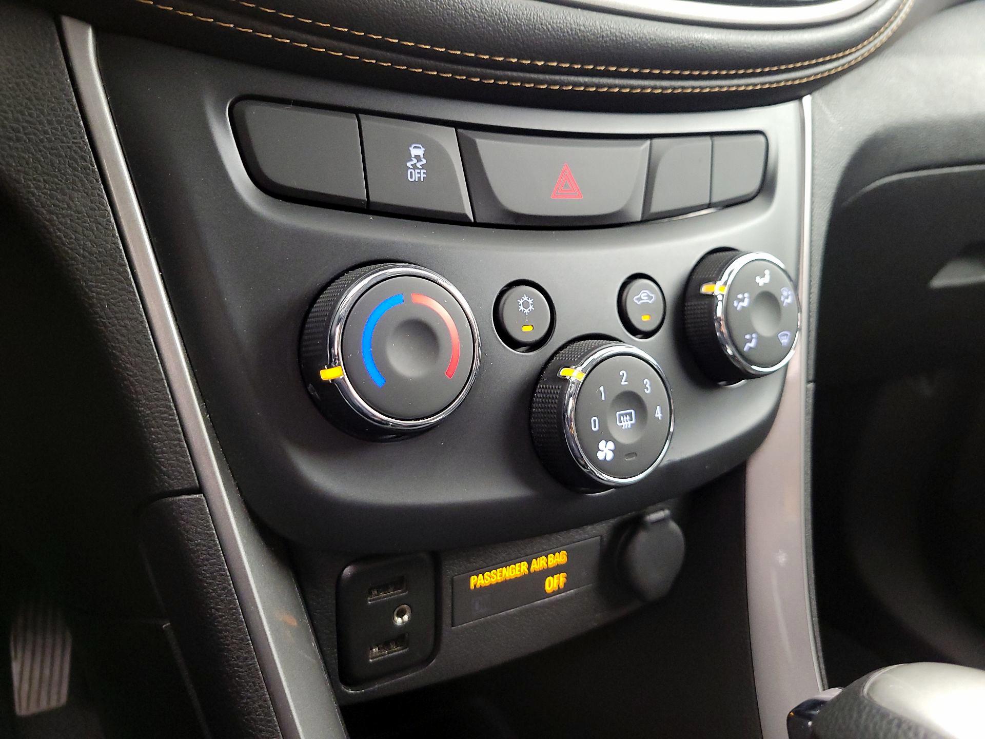 Thumbnail: 2017 Chevrolet Trax - 16