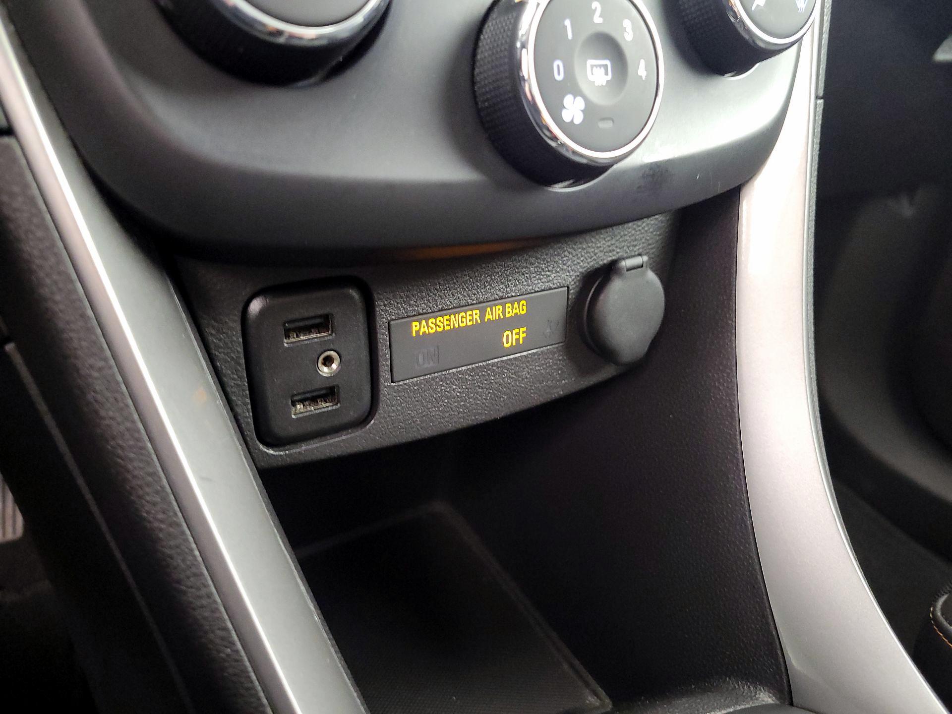 Thumbnail: 2017 Chevrolet Trax - 18