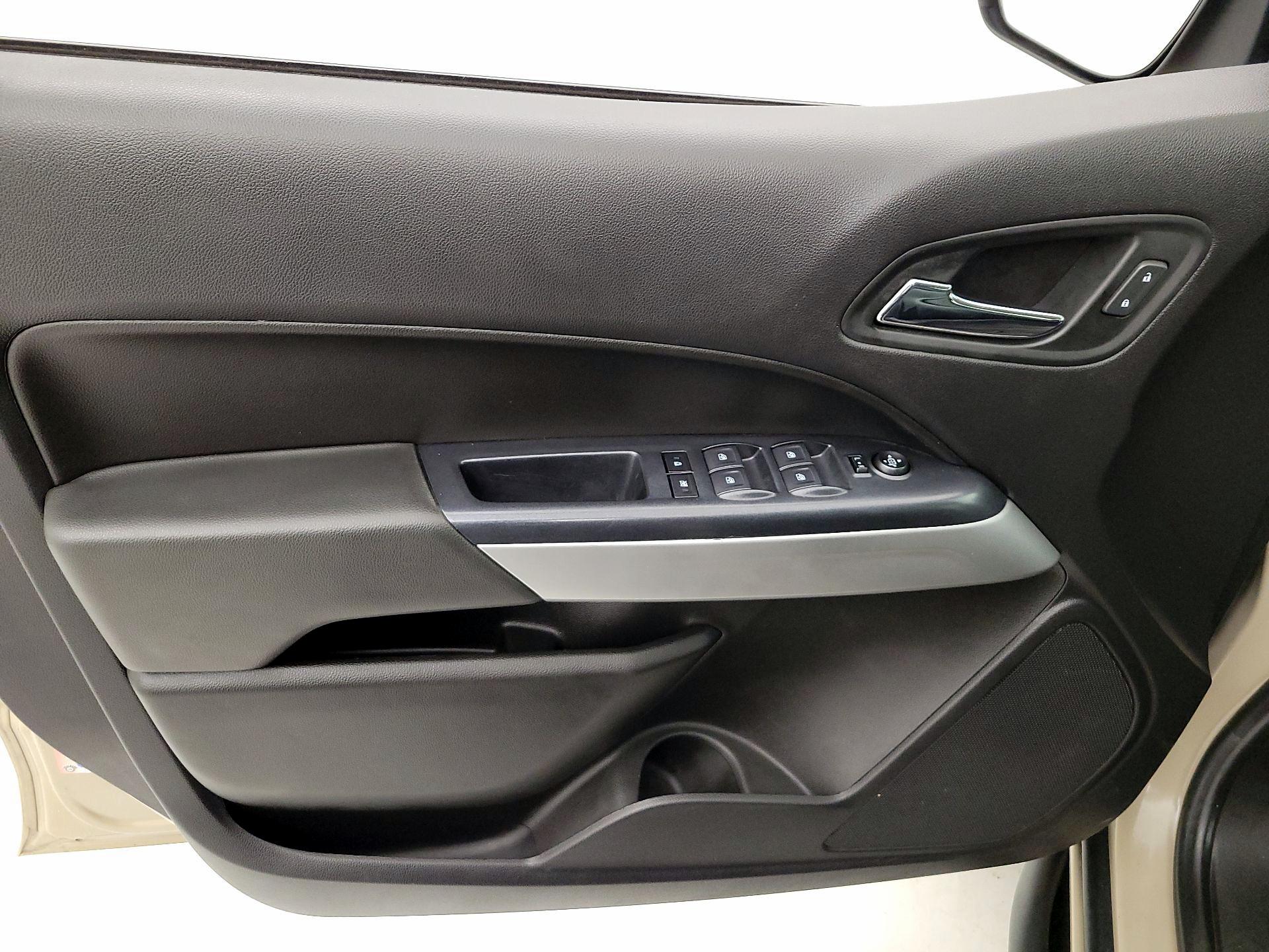 Thumbnail: 2021 Chevrolet Colorado - 12