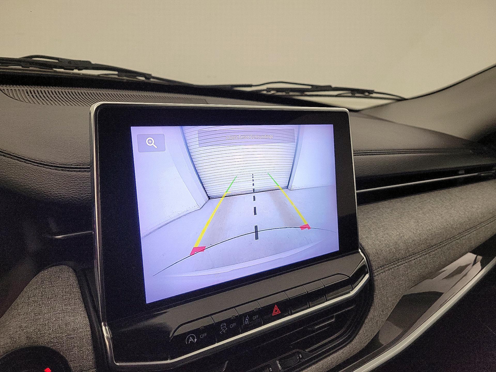 Thumbnail: 2022 Jeep Compass - 14