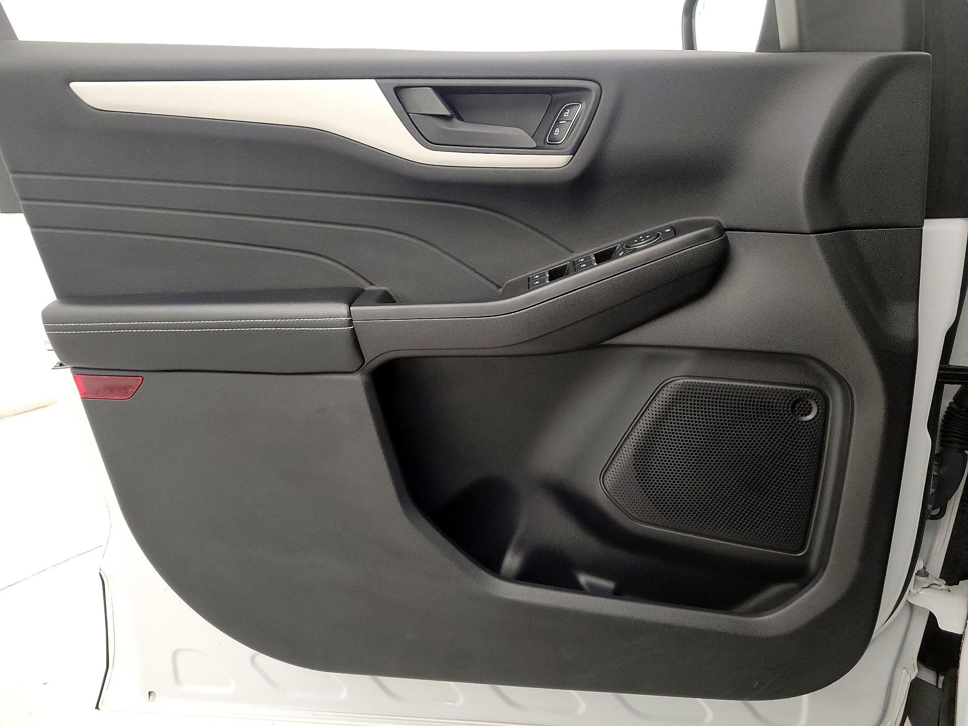 Thumbnail: 2022 Ford Escape - 12