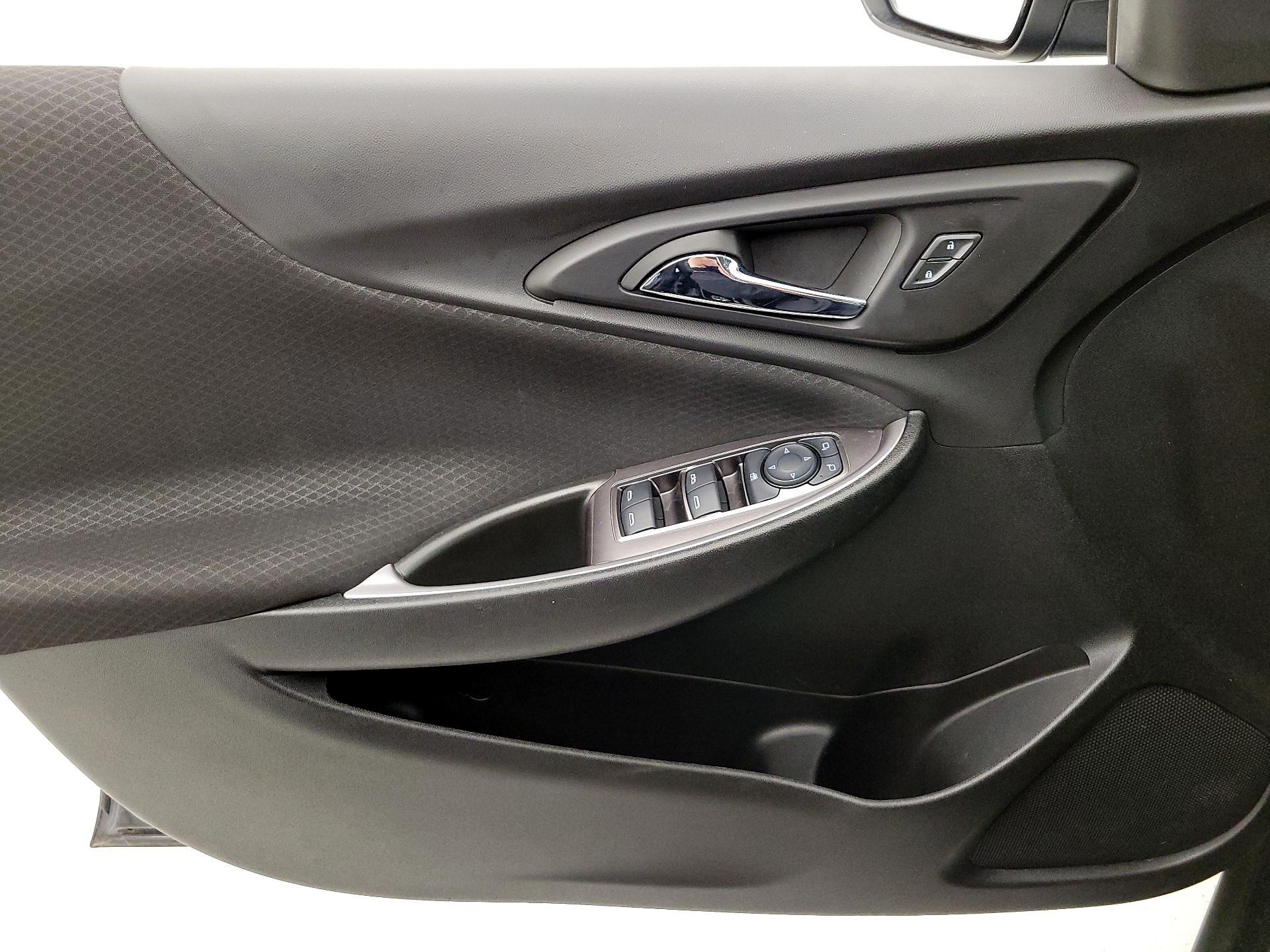 Thumbnail: 2023 Chevrolet Malibu - 12