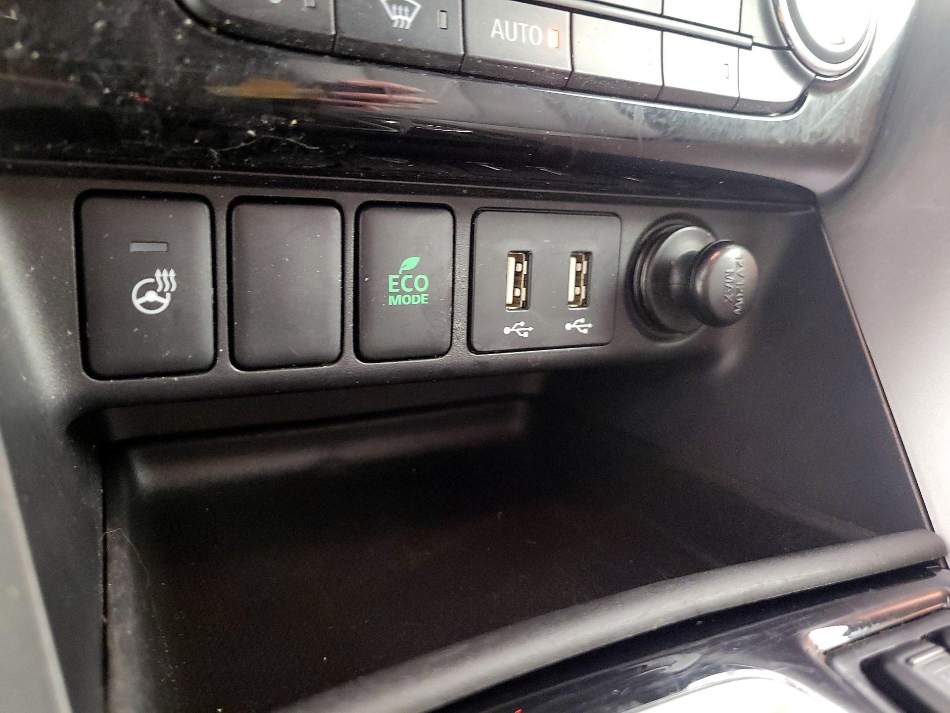 Thumbnail: 2023 Mitsubishi Eclipse Cross - 19