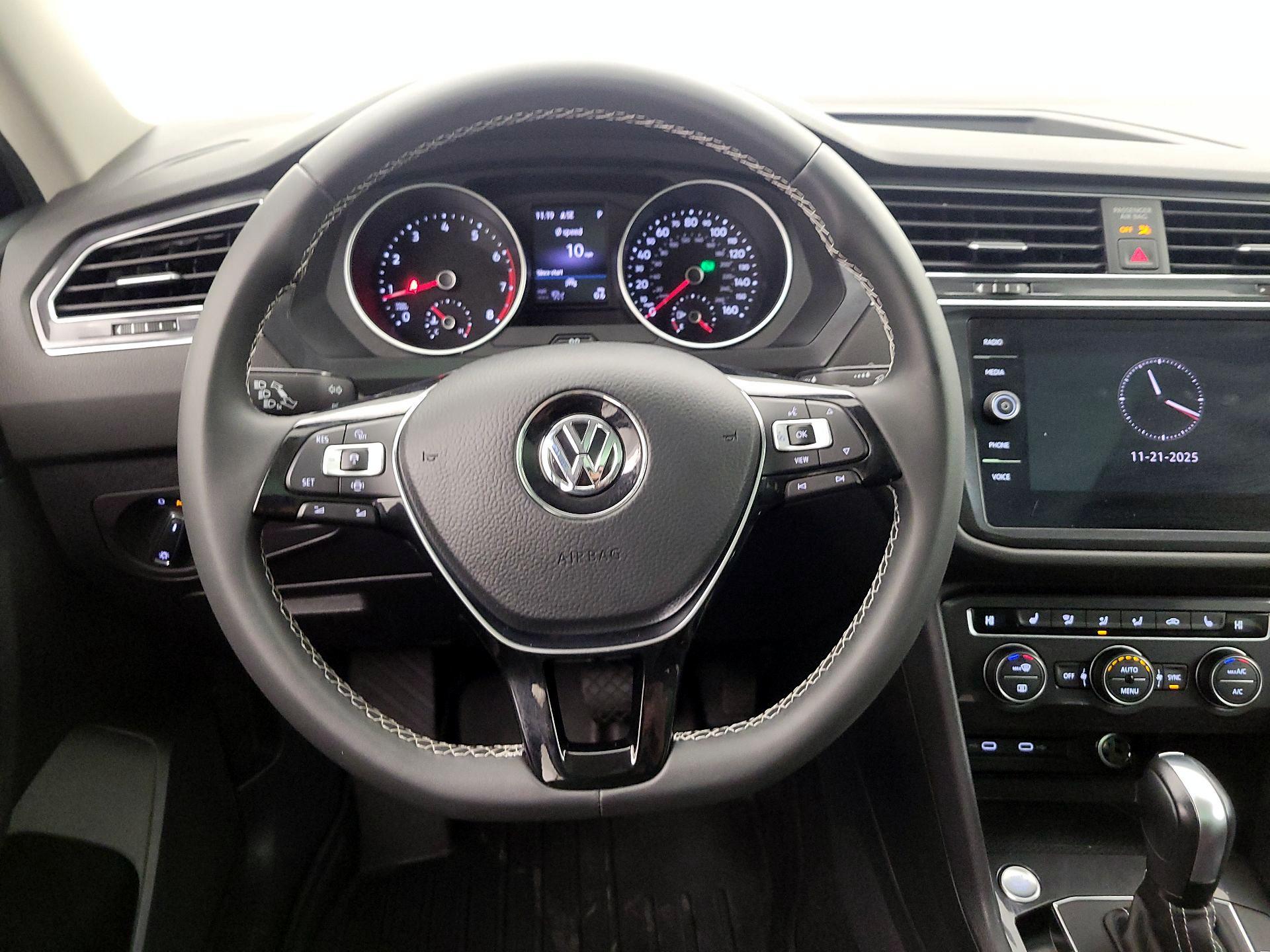 Thumbnail: 2021 Volkswagen Tiguan - 10