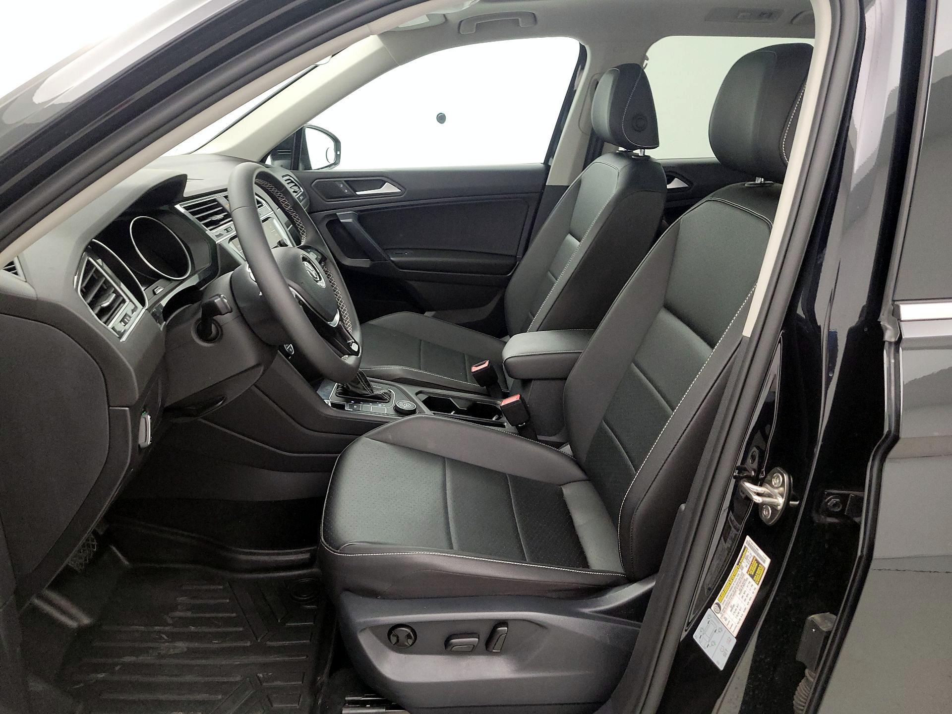 Thumbnail: 2021 Volkswagen Tiguan - 11