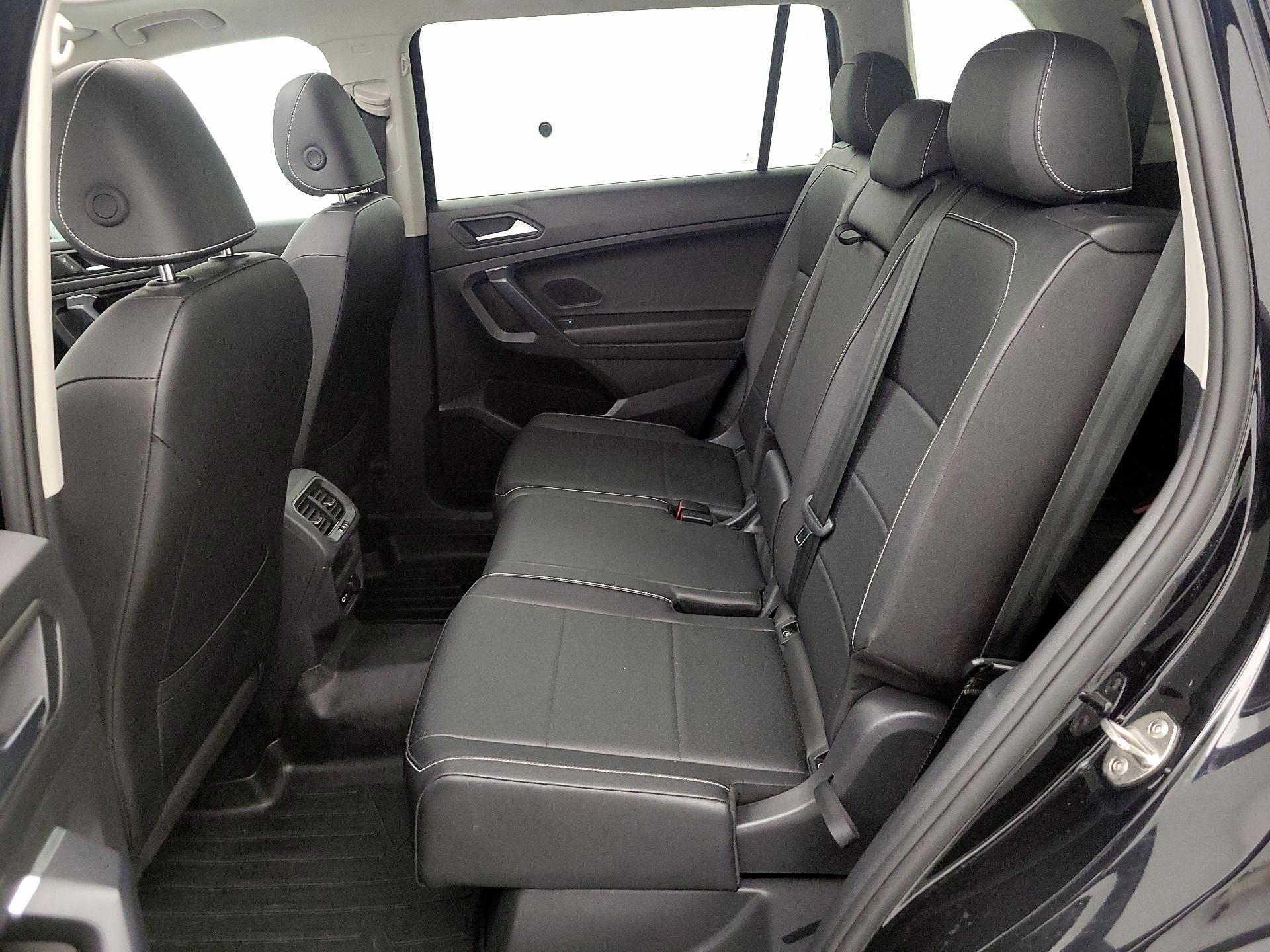 Thumbnail: 2021 Volkswagen Tiguan - 20