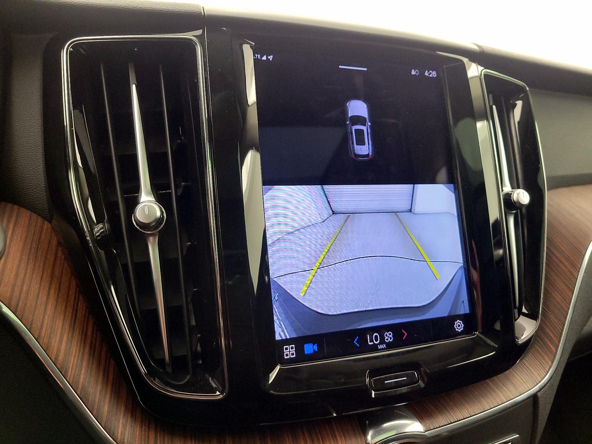 Thumbnail: 2023 Volvo XC60 - 15