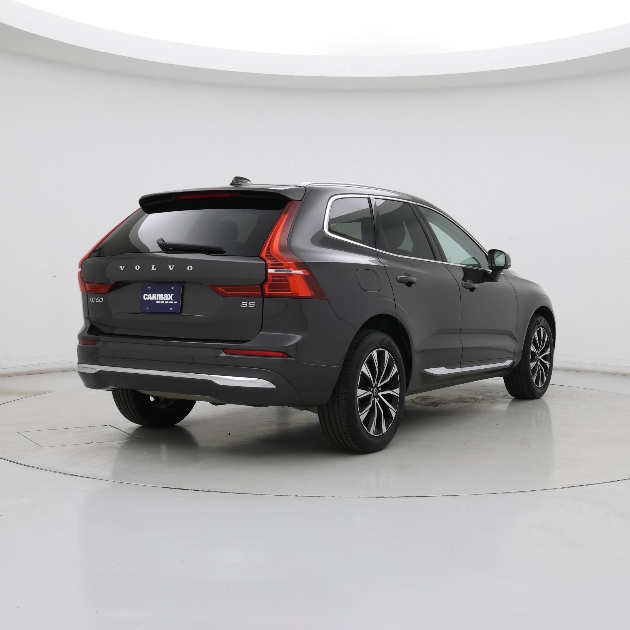 Thumbnail: 2023 Volvo XC60 - 8