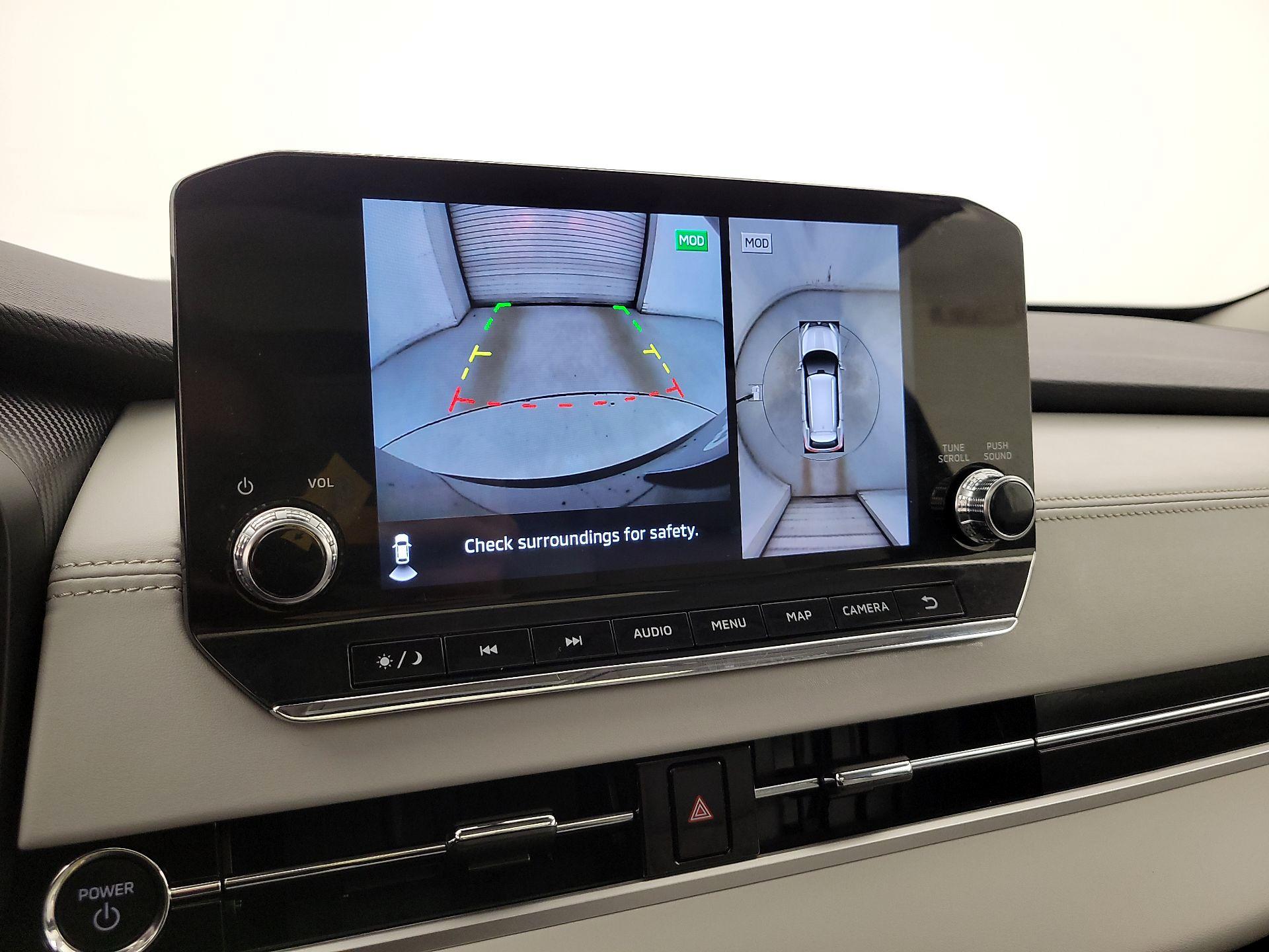 Thumbnail: 2023 Mitsubishi Outlander - 15