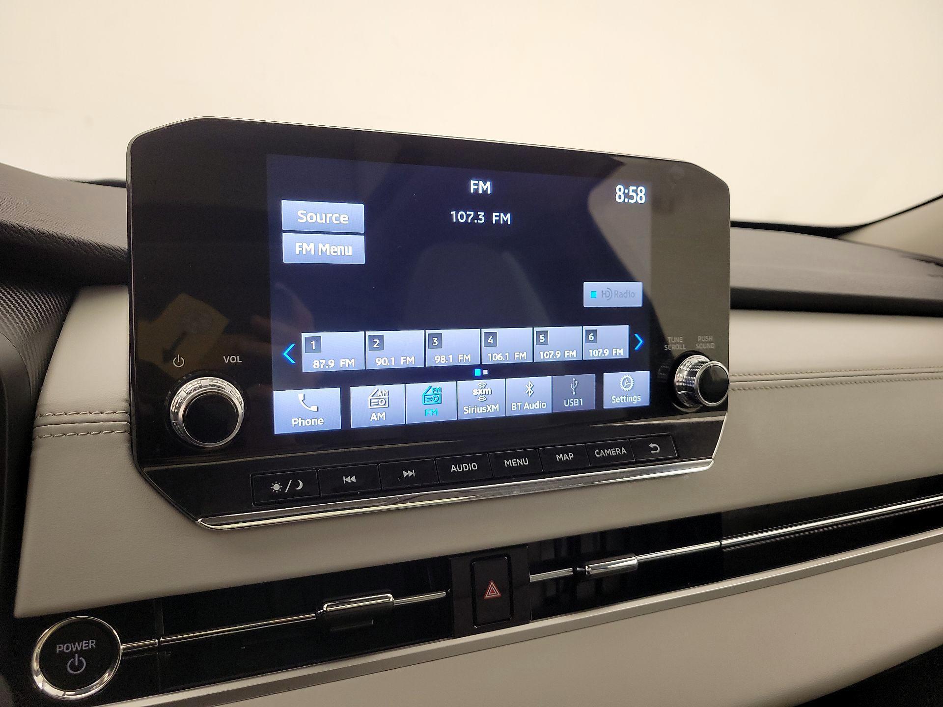 Thumbnail: 2023 Mitsubishi Outlander - 16