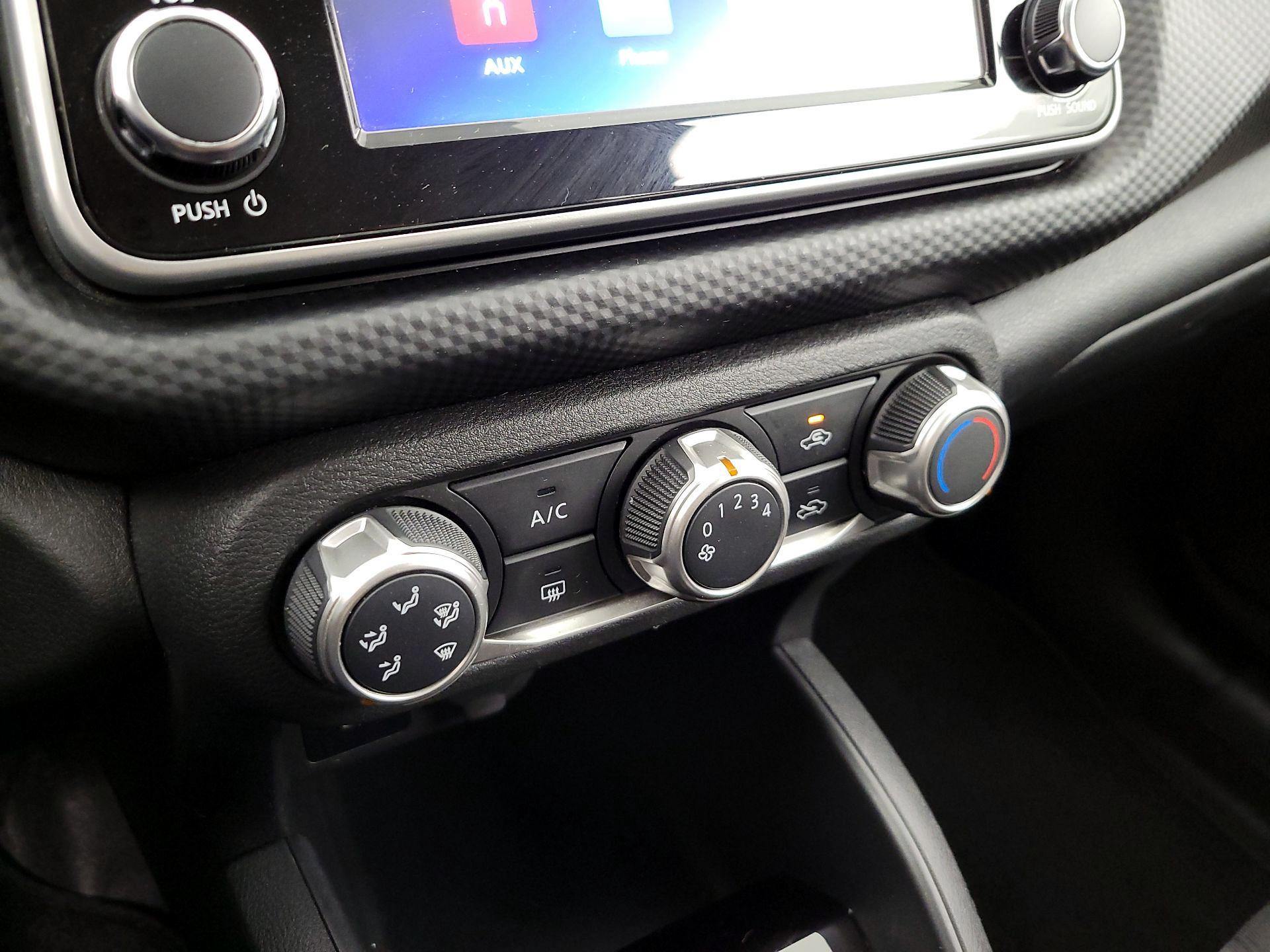 Thumbnail: 2022 Nissan Kicks - 16