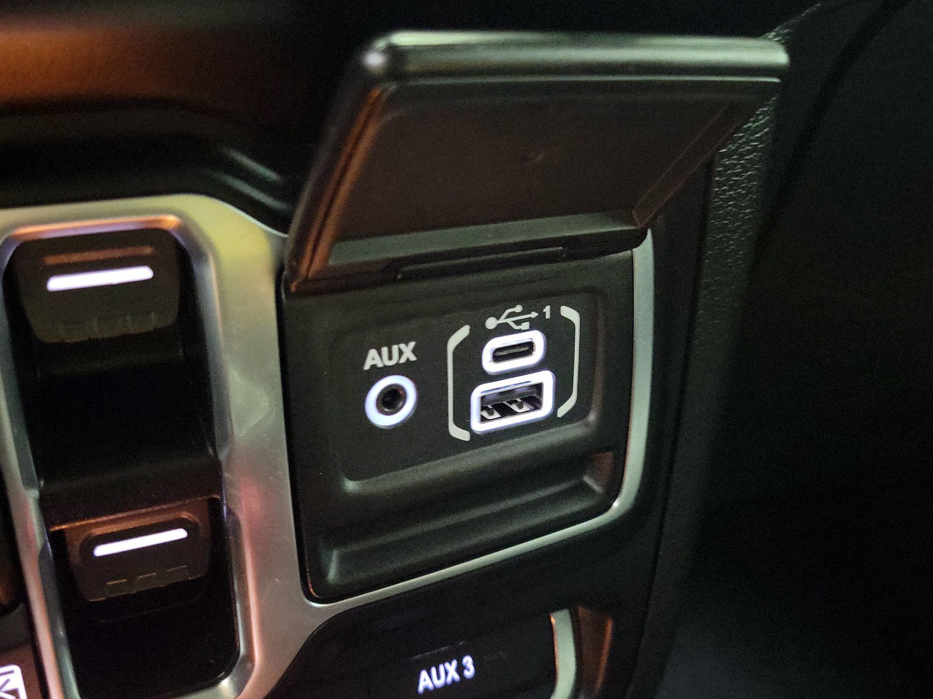 Thumbnail: 2022 Jeep Wrangler - 19