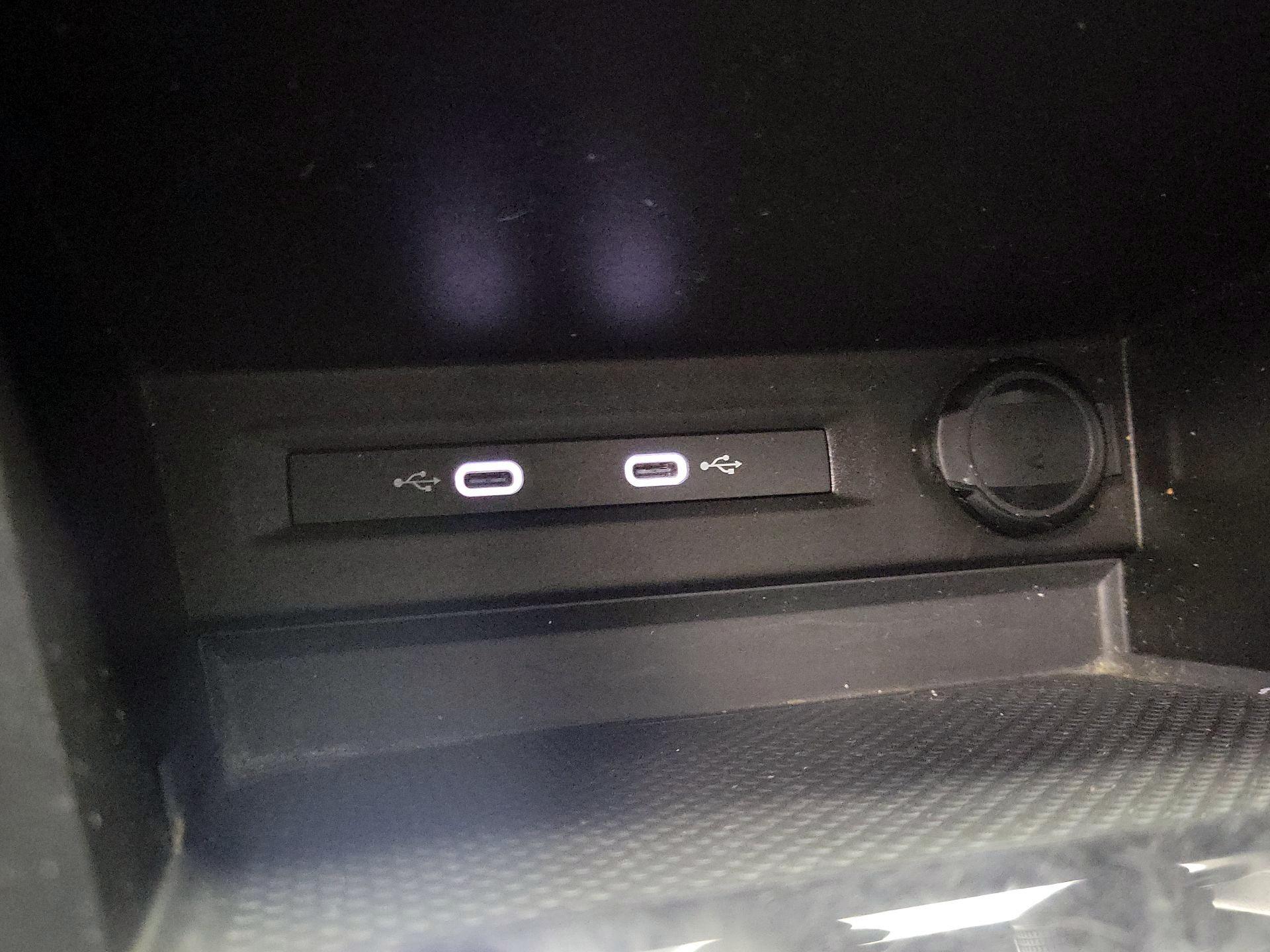 Thumbnail: 2023 Volkswagen Taos - 18