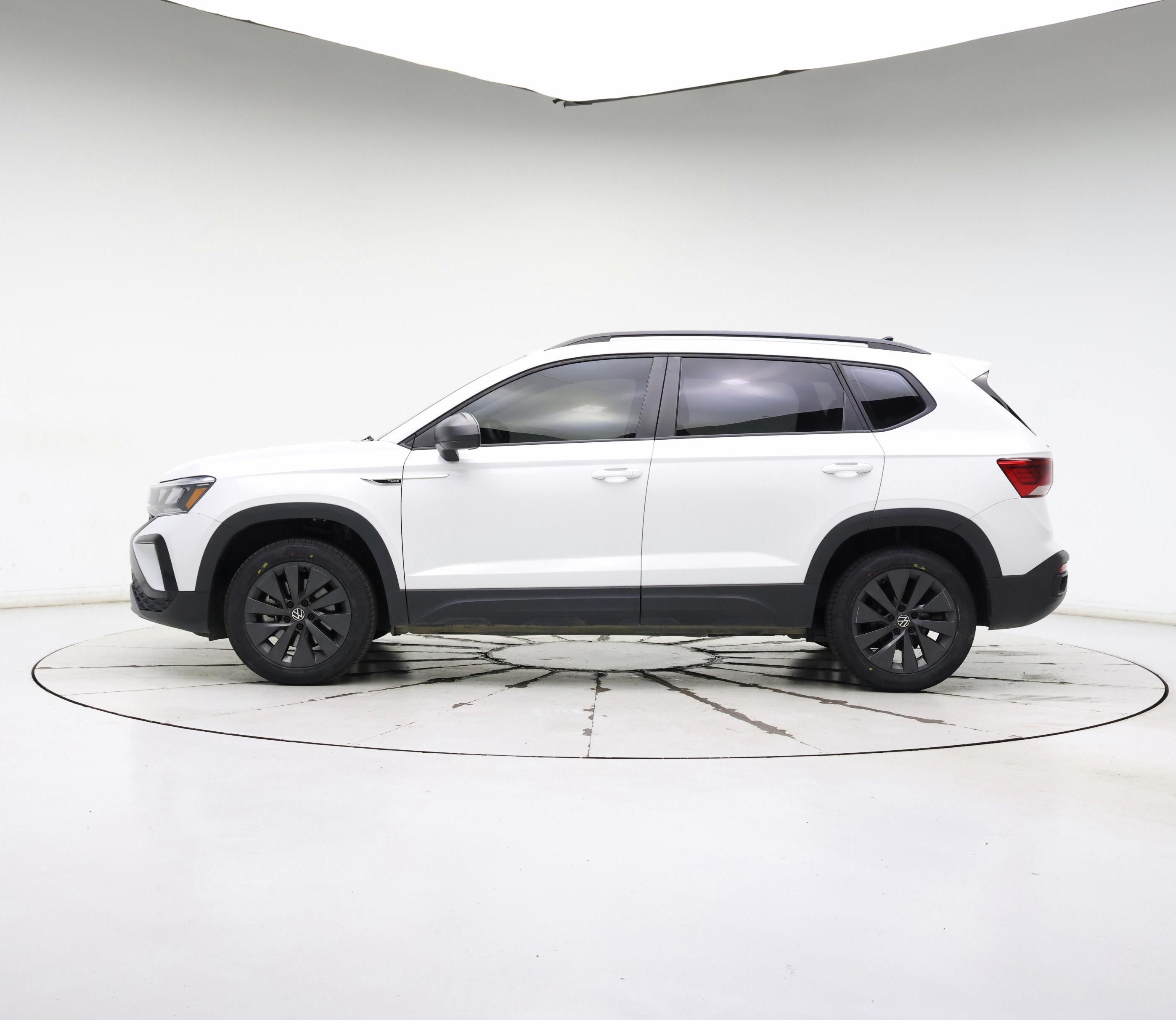 Thumbnail: 2023 Volkswagen Taos - 3