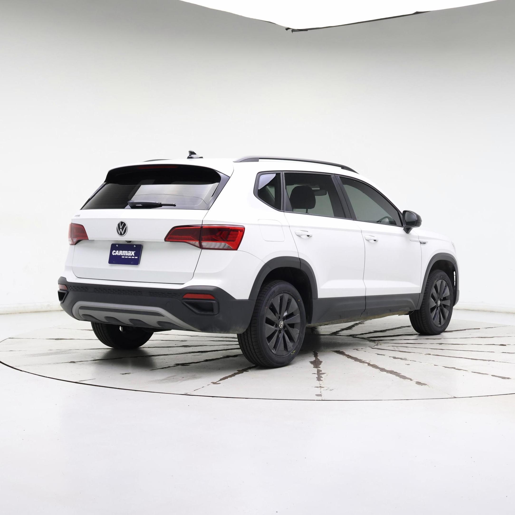 Thumbnail: 2023 Volkswagen Taos - 8