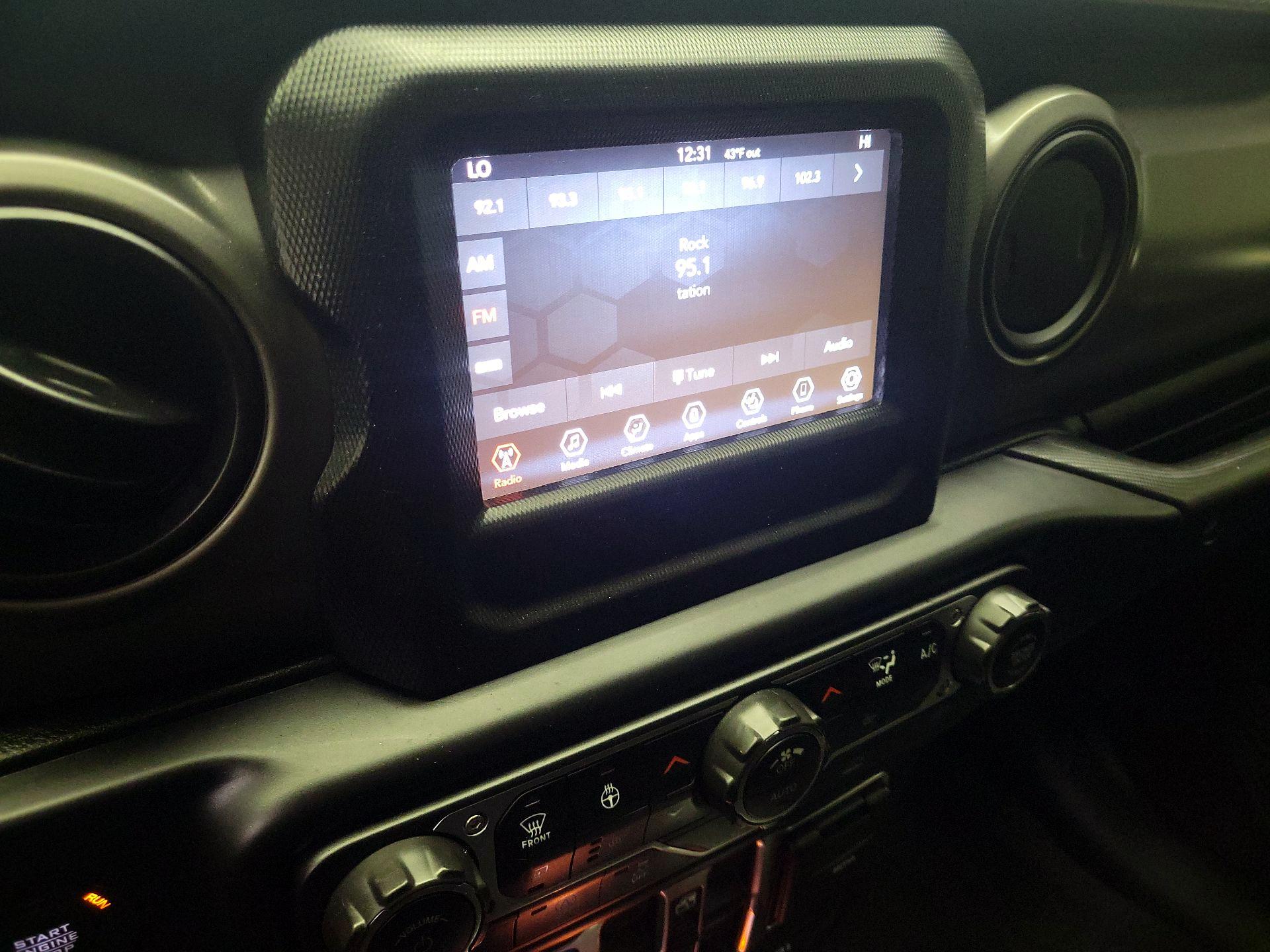 Thumbnail: 2022 Jeep Wrangler - 15