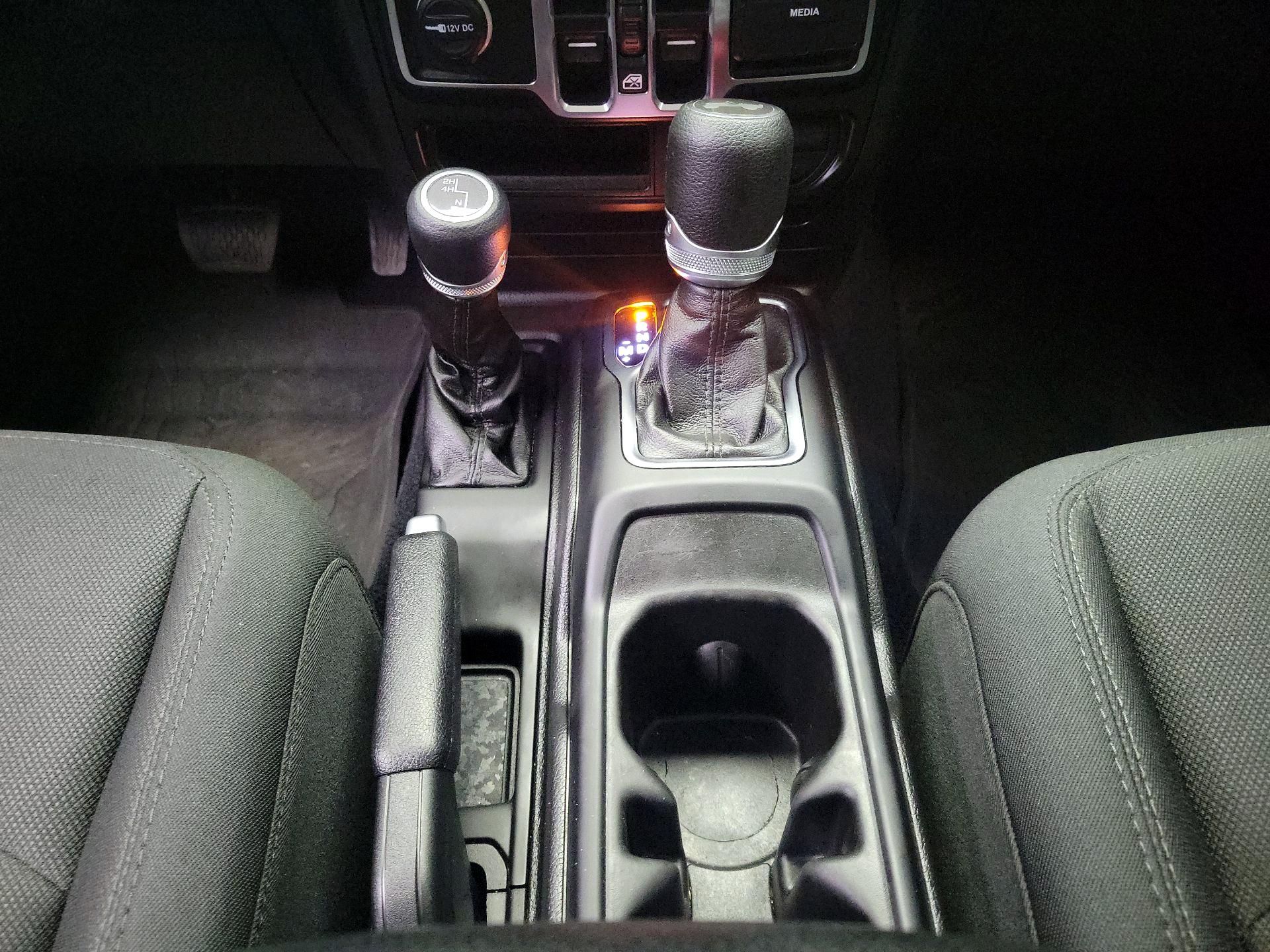 Thumbnail: 2022 Jeep Wrangler - 17