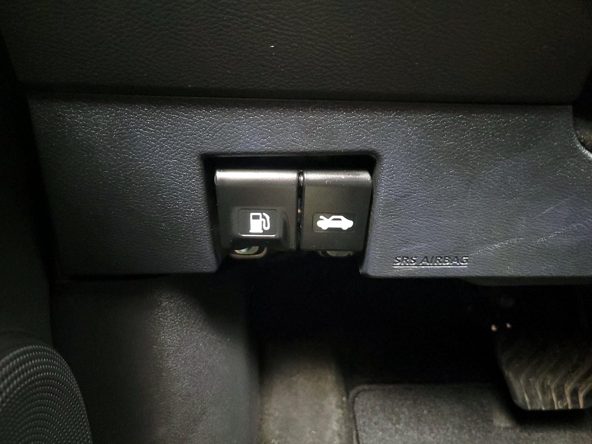 Thumbnail: 2022 Nissan Kicks - 13