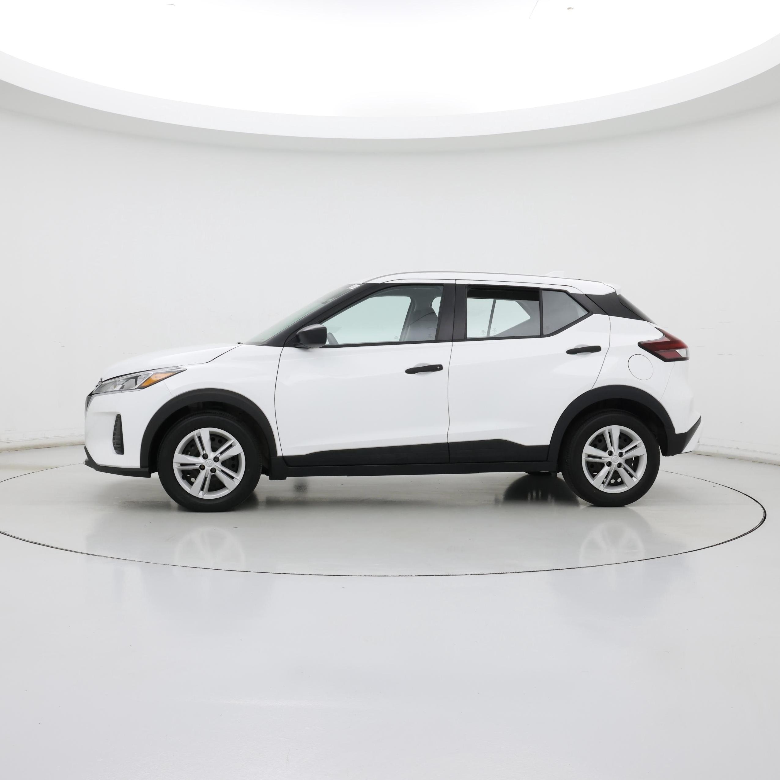 Thumbnail: 2023 Nissan Kicks - 3