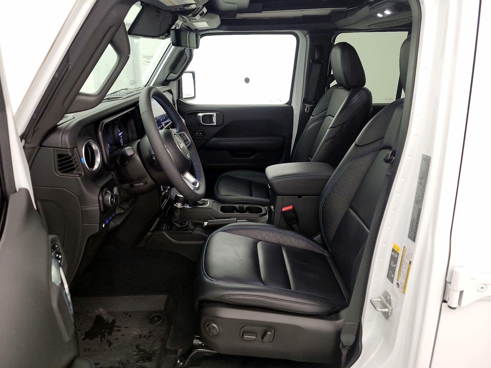 Thumbnail: 2024 Jeep Wrangler - 11