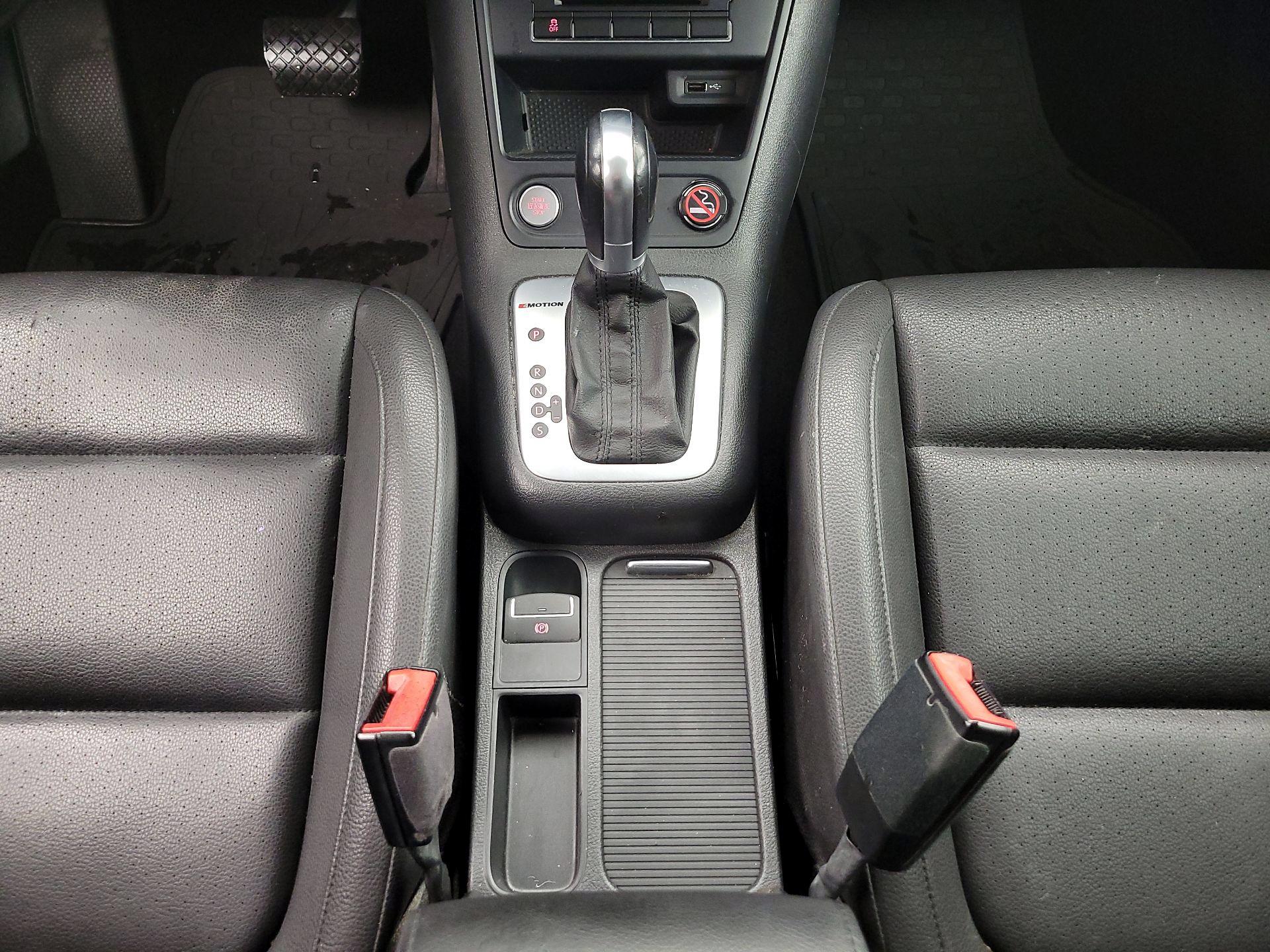 Thumbnail: 2016 Volkswagen Tiguan - 17