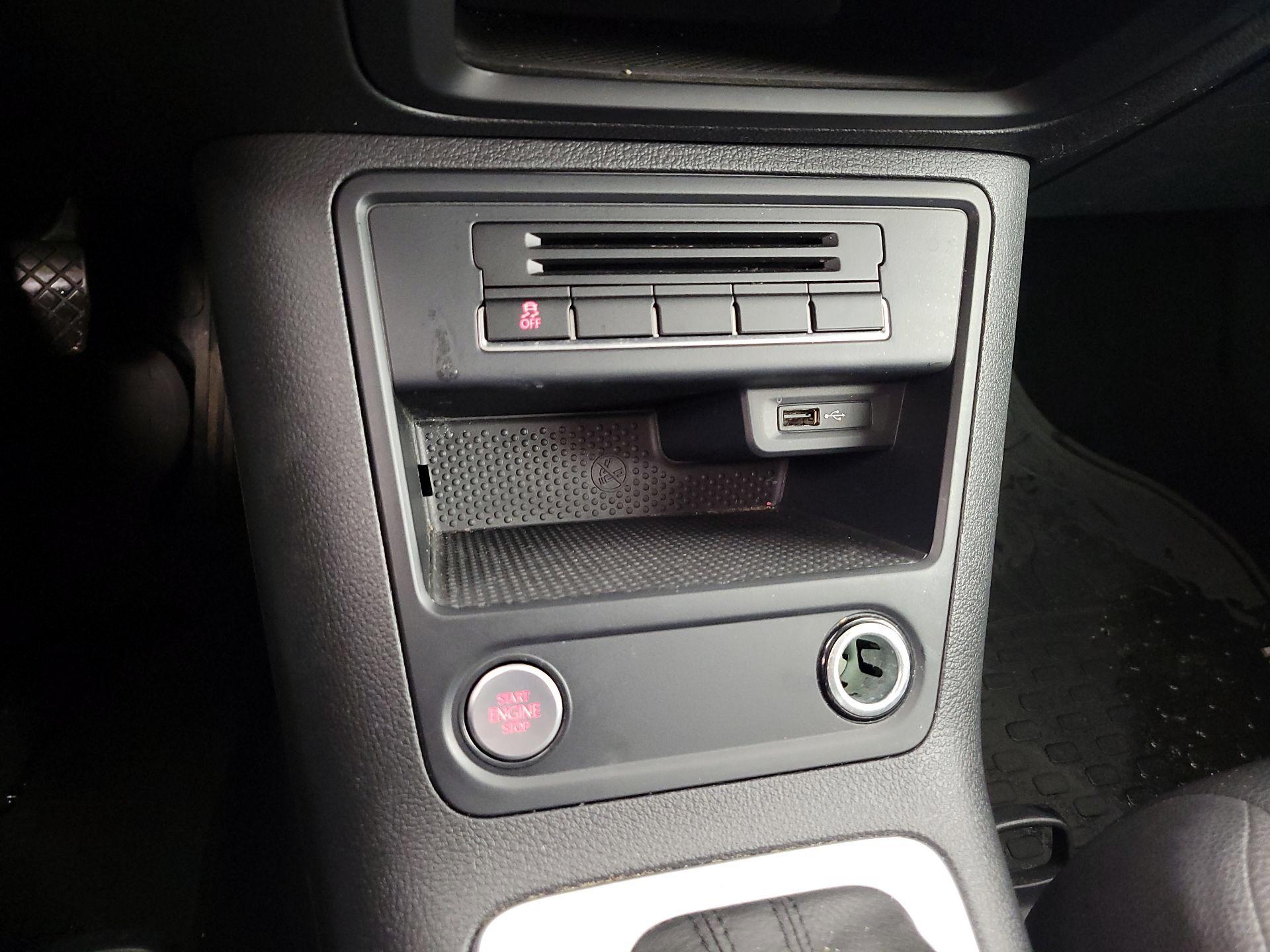 Thumbnail: 2016 Volkswagen Tiguan - 18