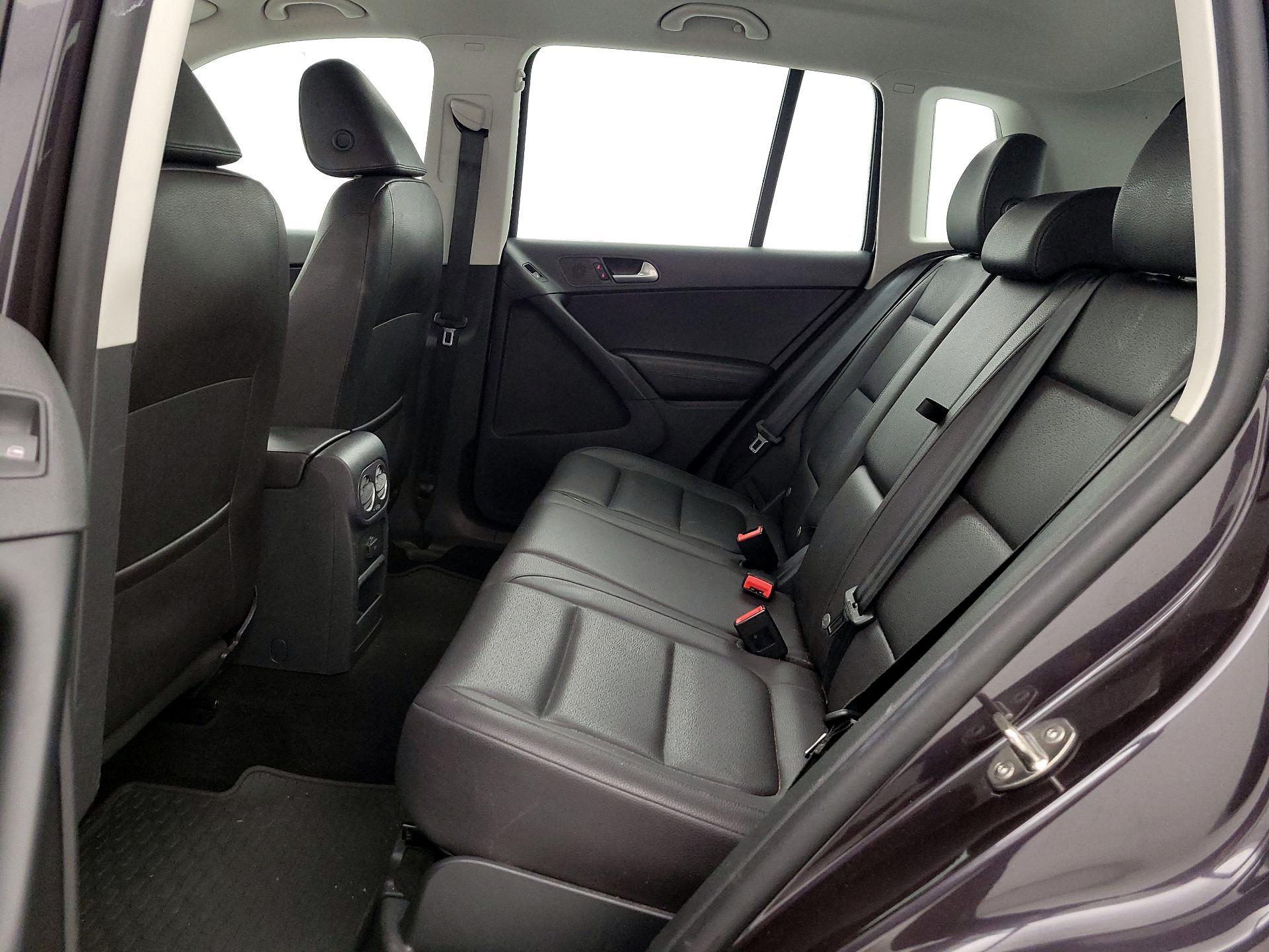 Thumbnail: 2016 Volkswagen Tiguan - 19