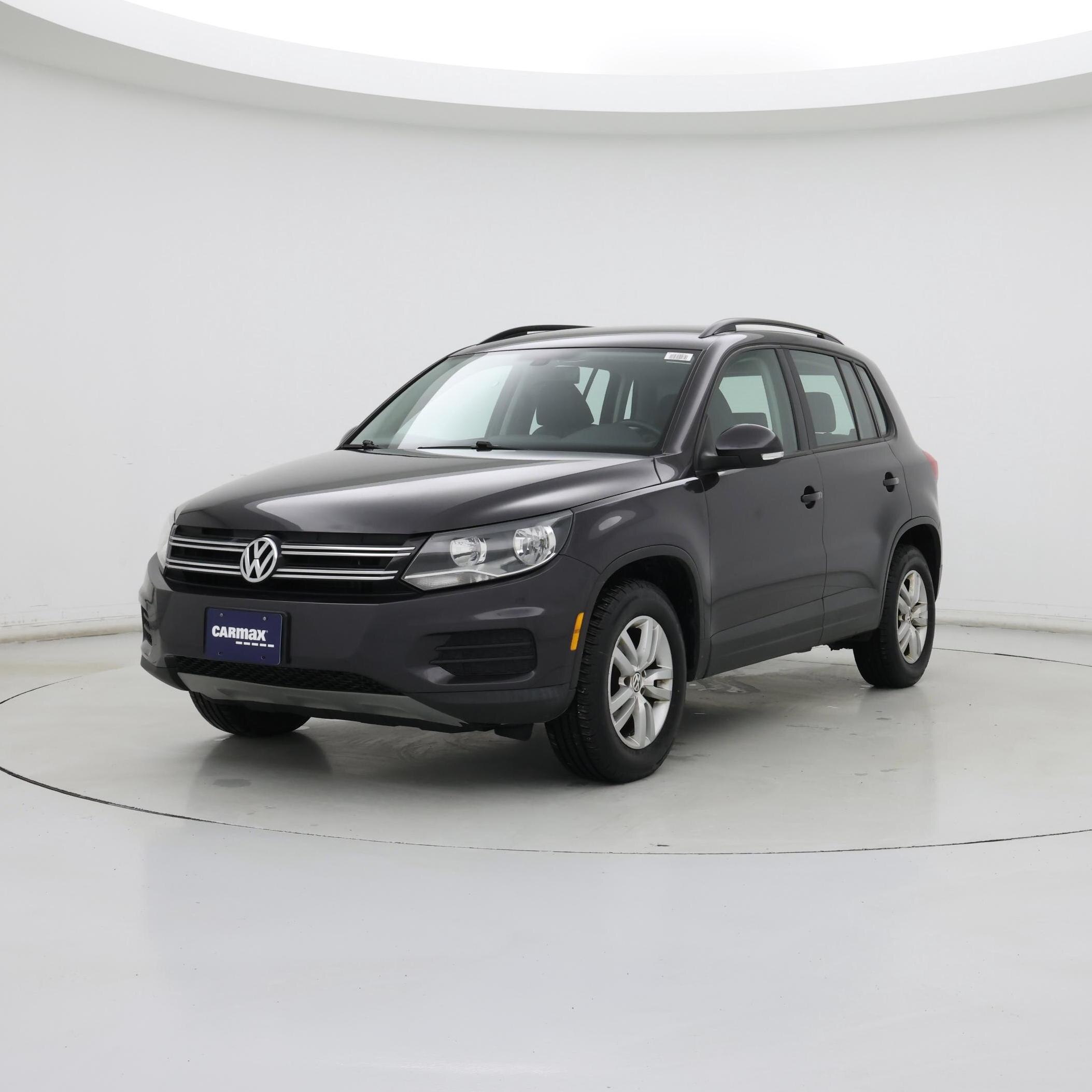 Thumbnail: 2016 Volkswagen Tiguan - 4