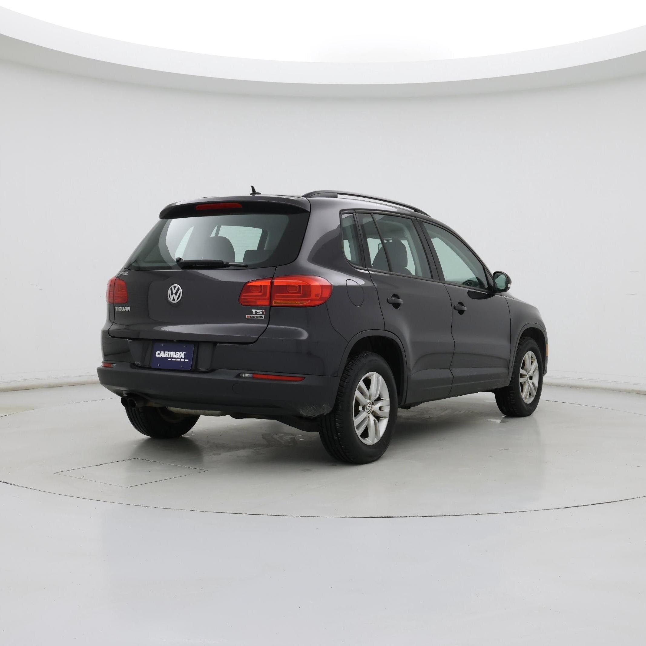 Thumbnail: 2016 Volkswagen Tiguan - 8