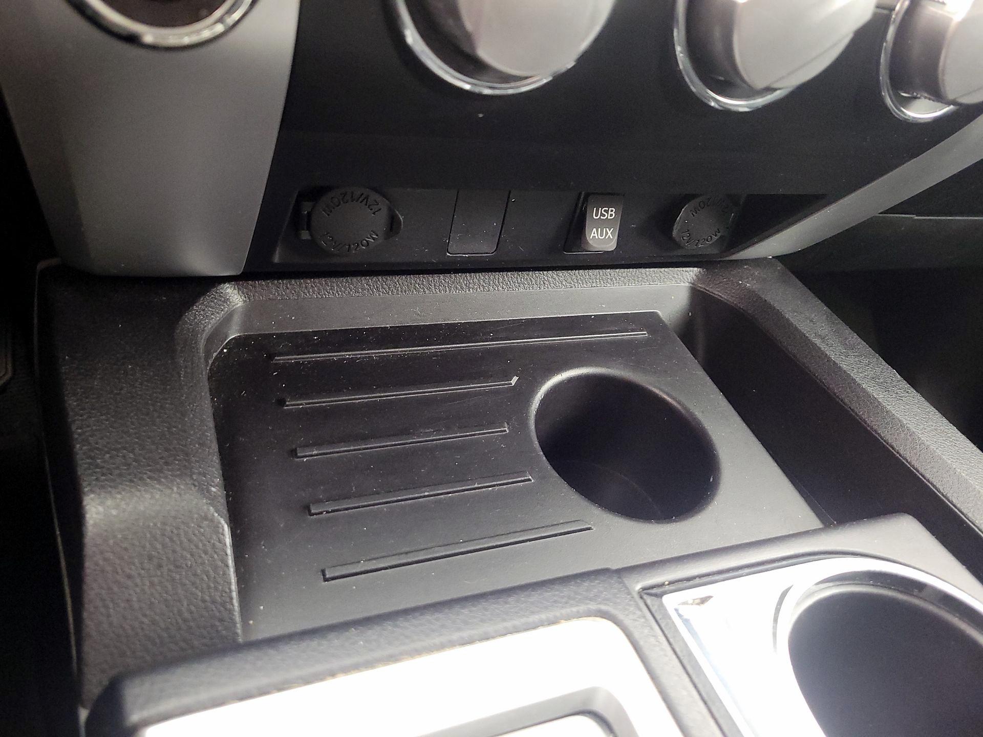 Thumbnail: 2016 Toyota Tundra - 19