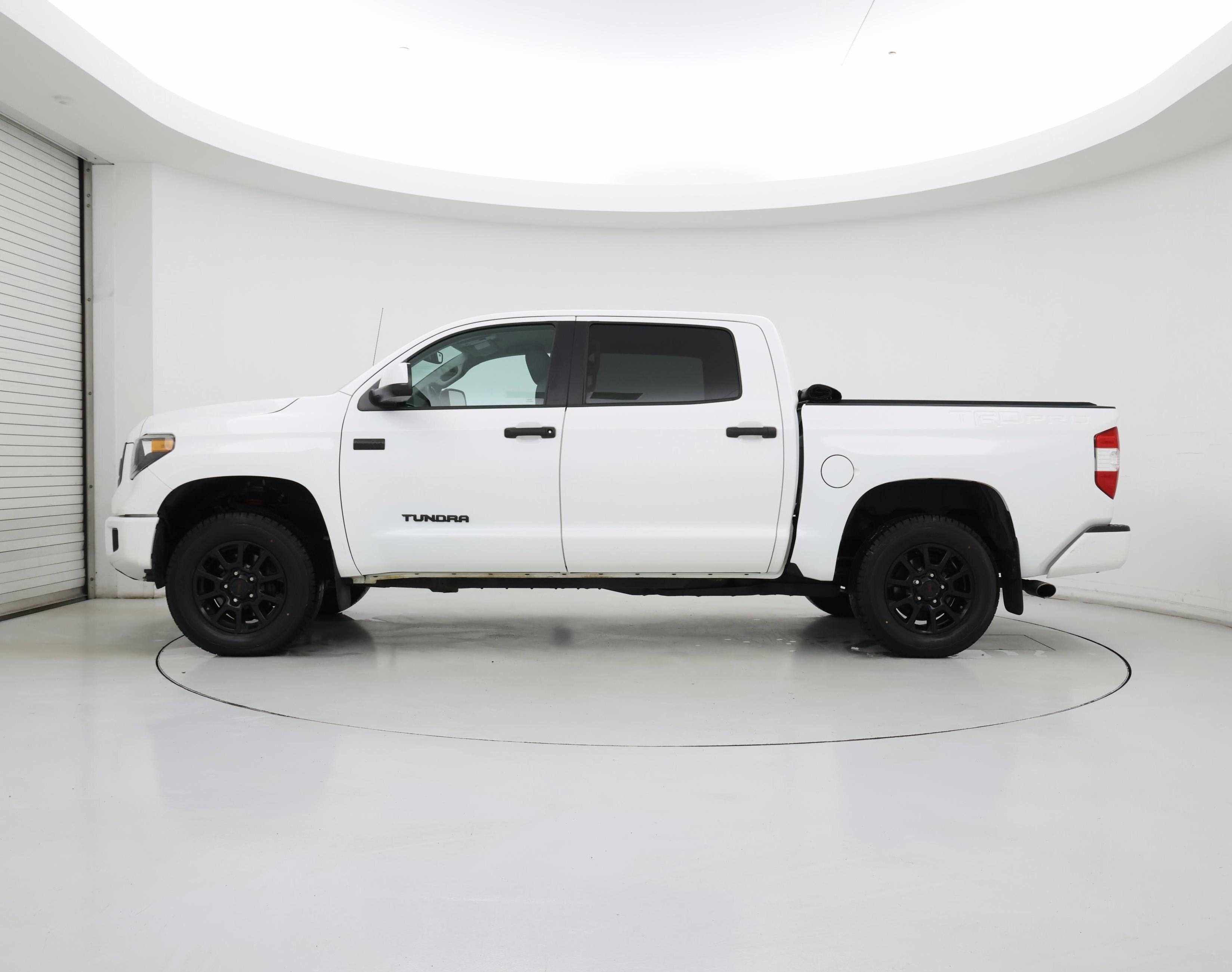 Thumbnail: 2016 Toyota Tundra - 3