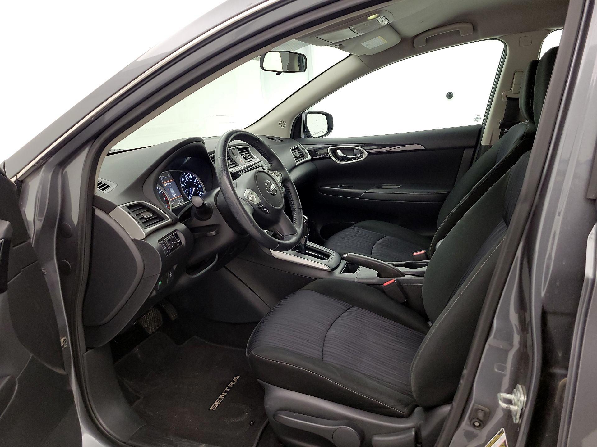 Thumbnail: 2019 Nissan Sentra - 11