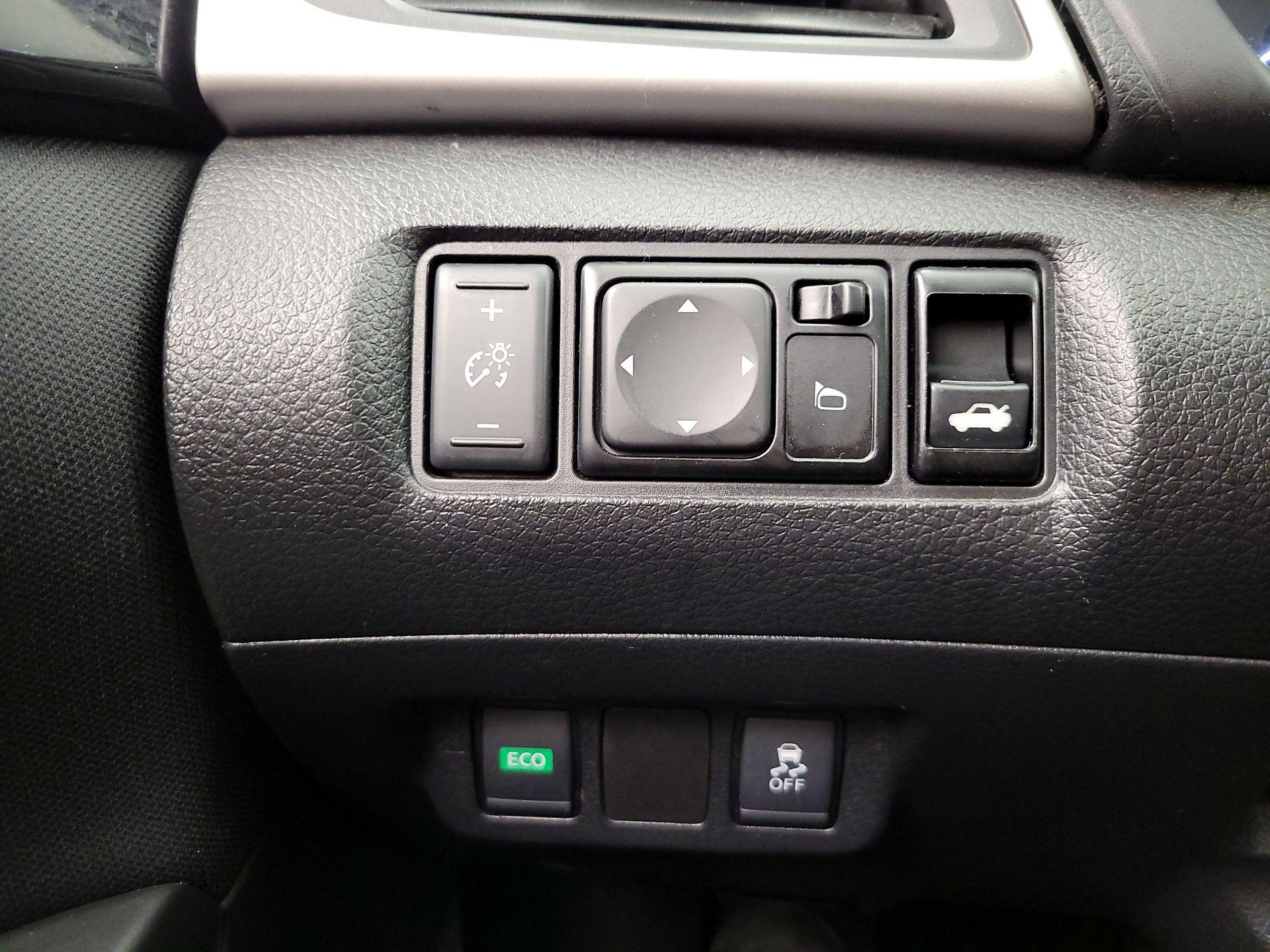 Thumbnail: 2019 Nissan Sentra - 13