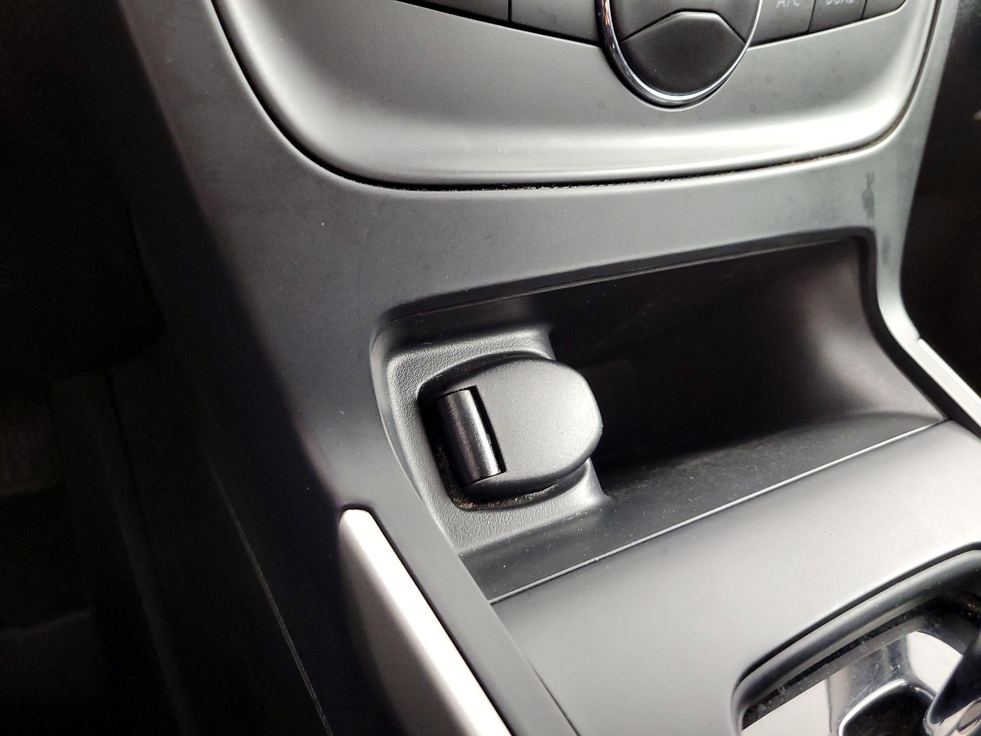 Thumbnail: 2019 Nissan Sentra - 18