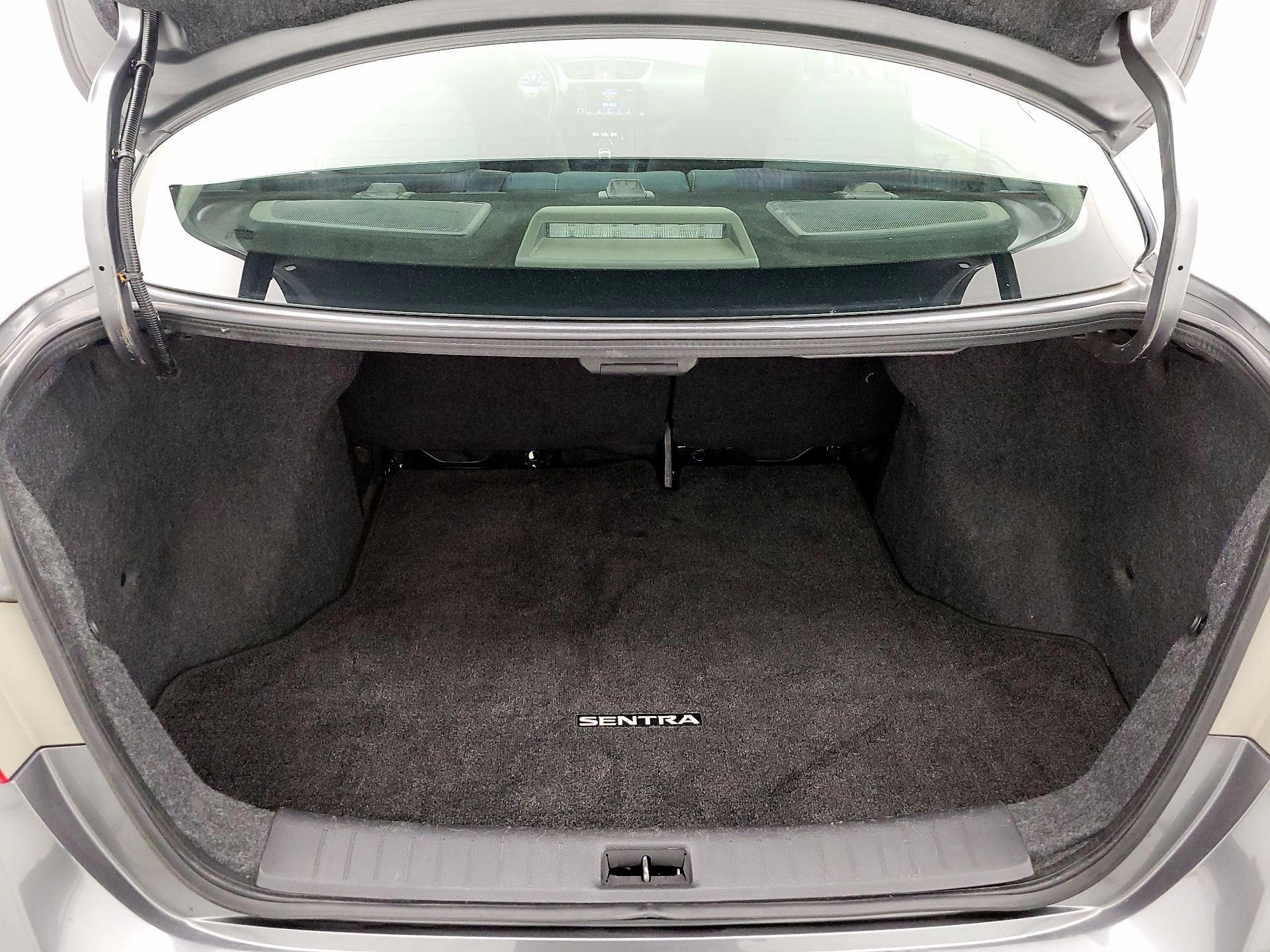 Thumbnail: 2019 Nissan Sentra - 20