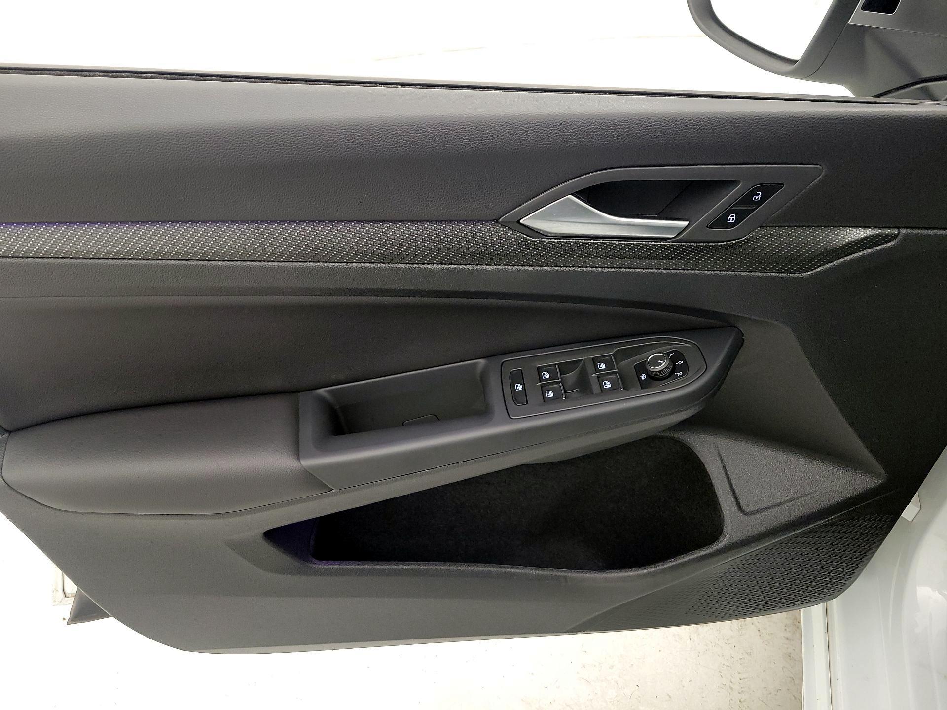 Thumbnail: 2023 Volkswagen Golf - 12