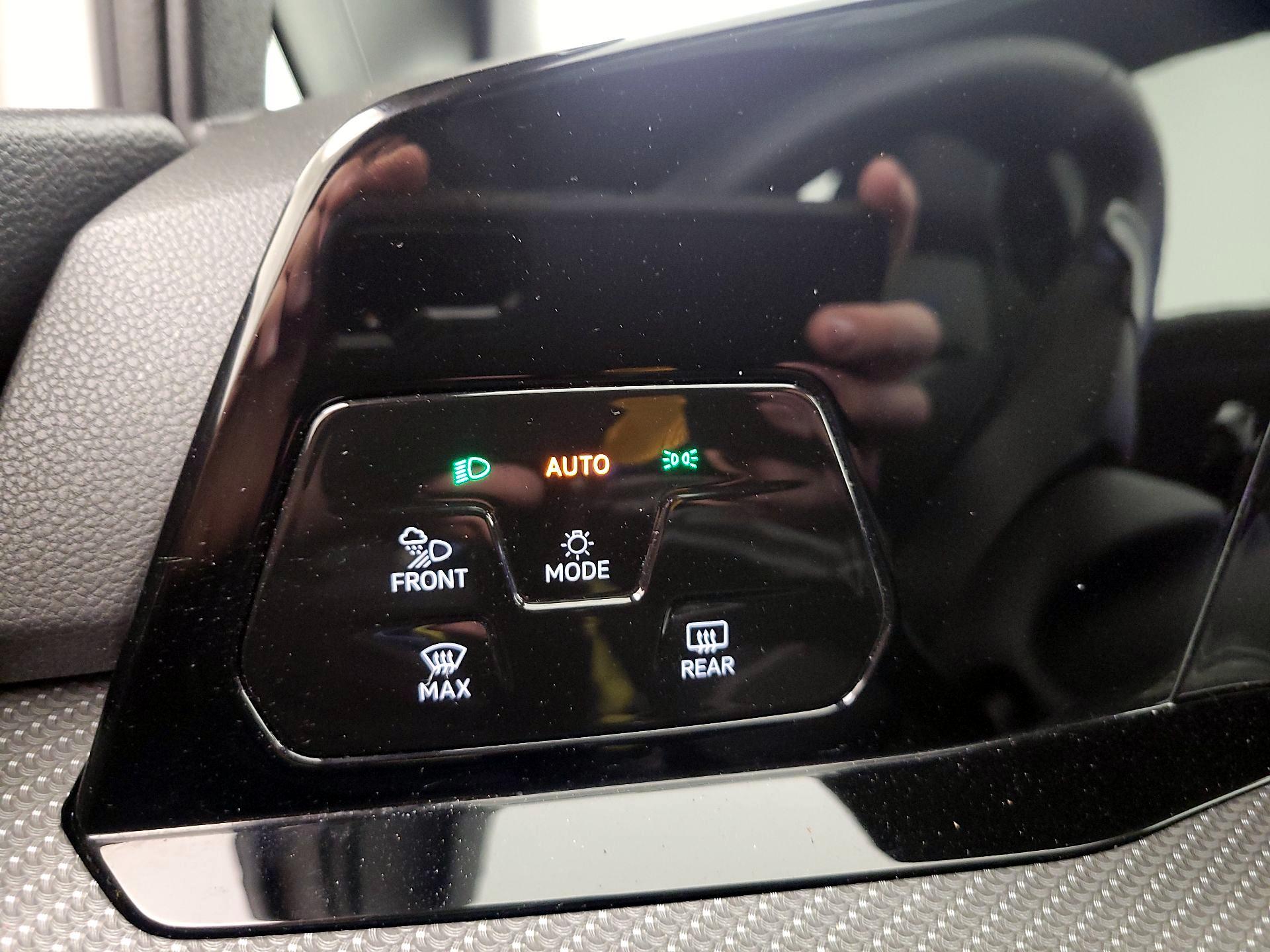 Thumbnail: 2023 Volkswagen Golf - 13