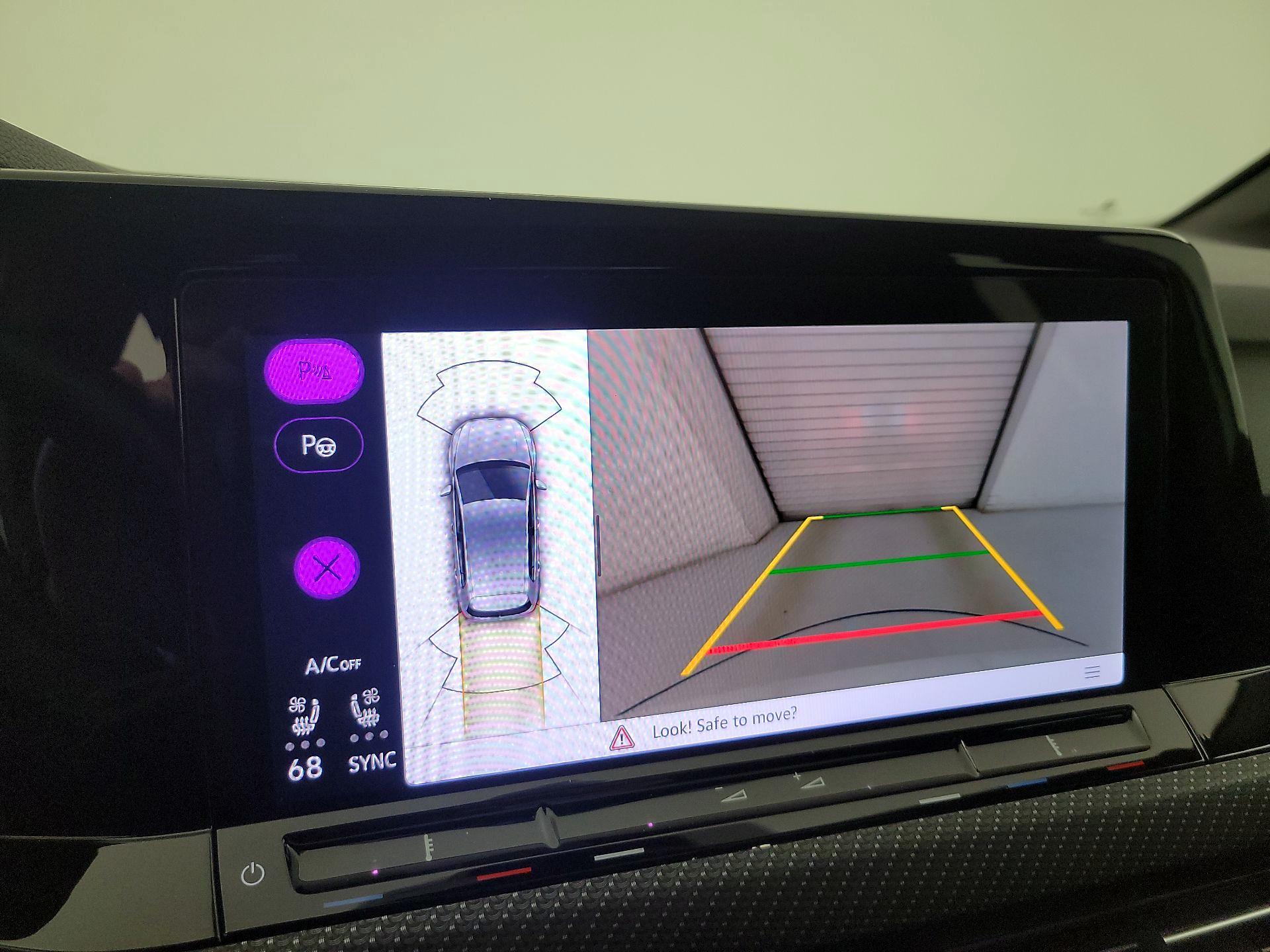 Thumbnail: 2023 Volkswagen Golf - 15