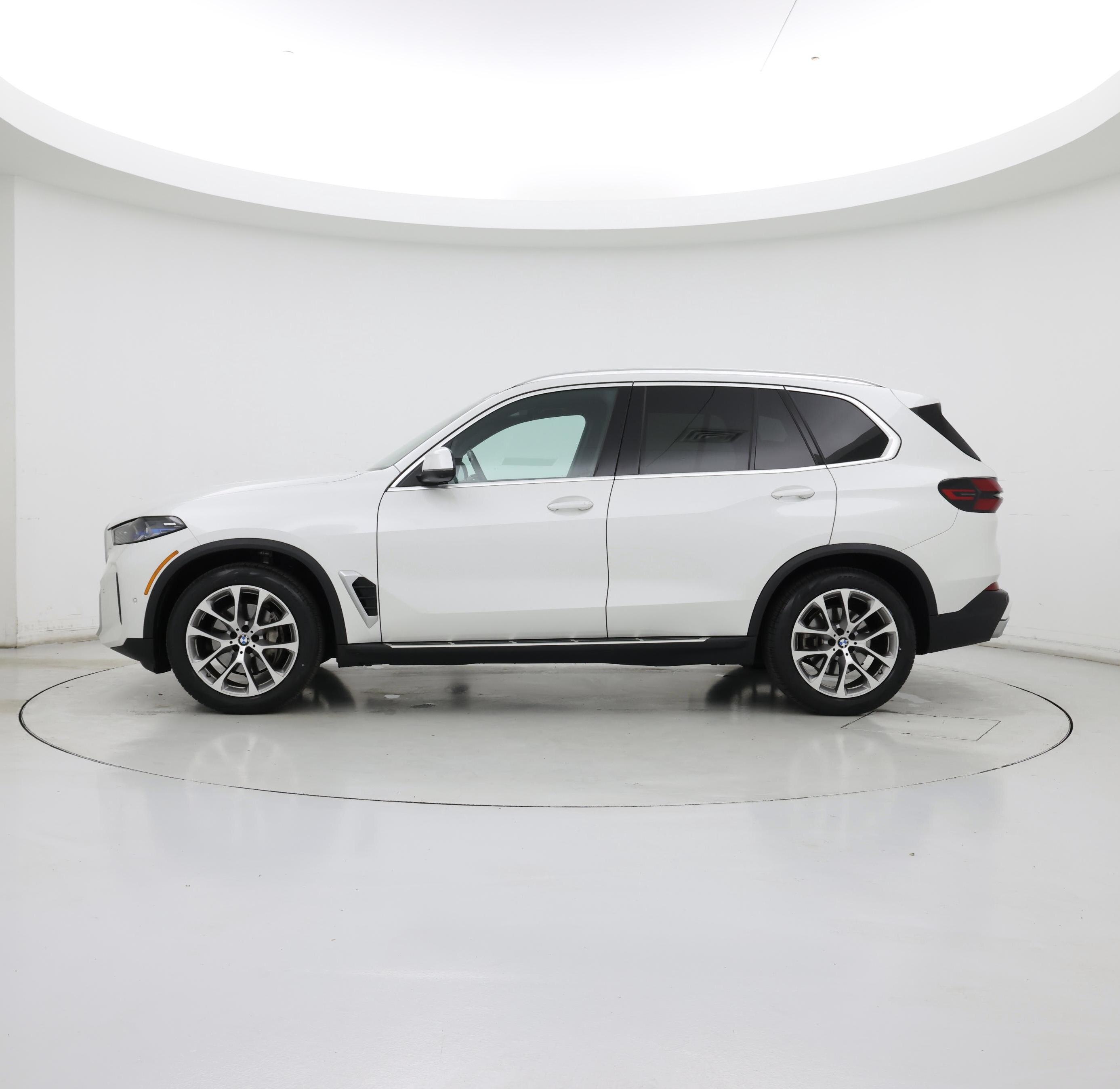 Thumbnail: 2024 BMW X5 - 3