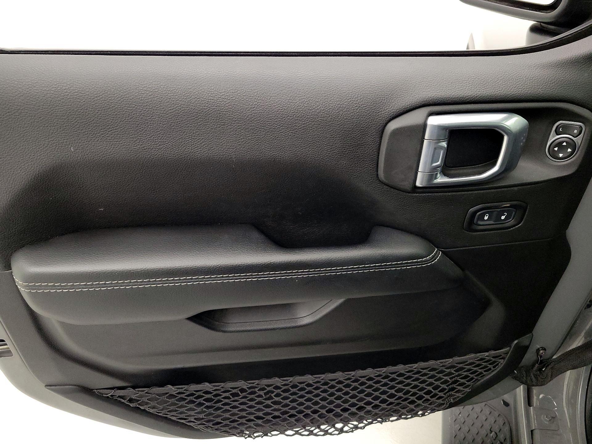 Thumbnail: 2021 Jeep Gladiator - 12