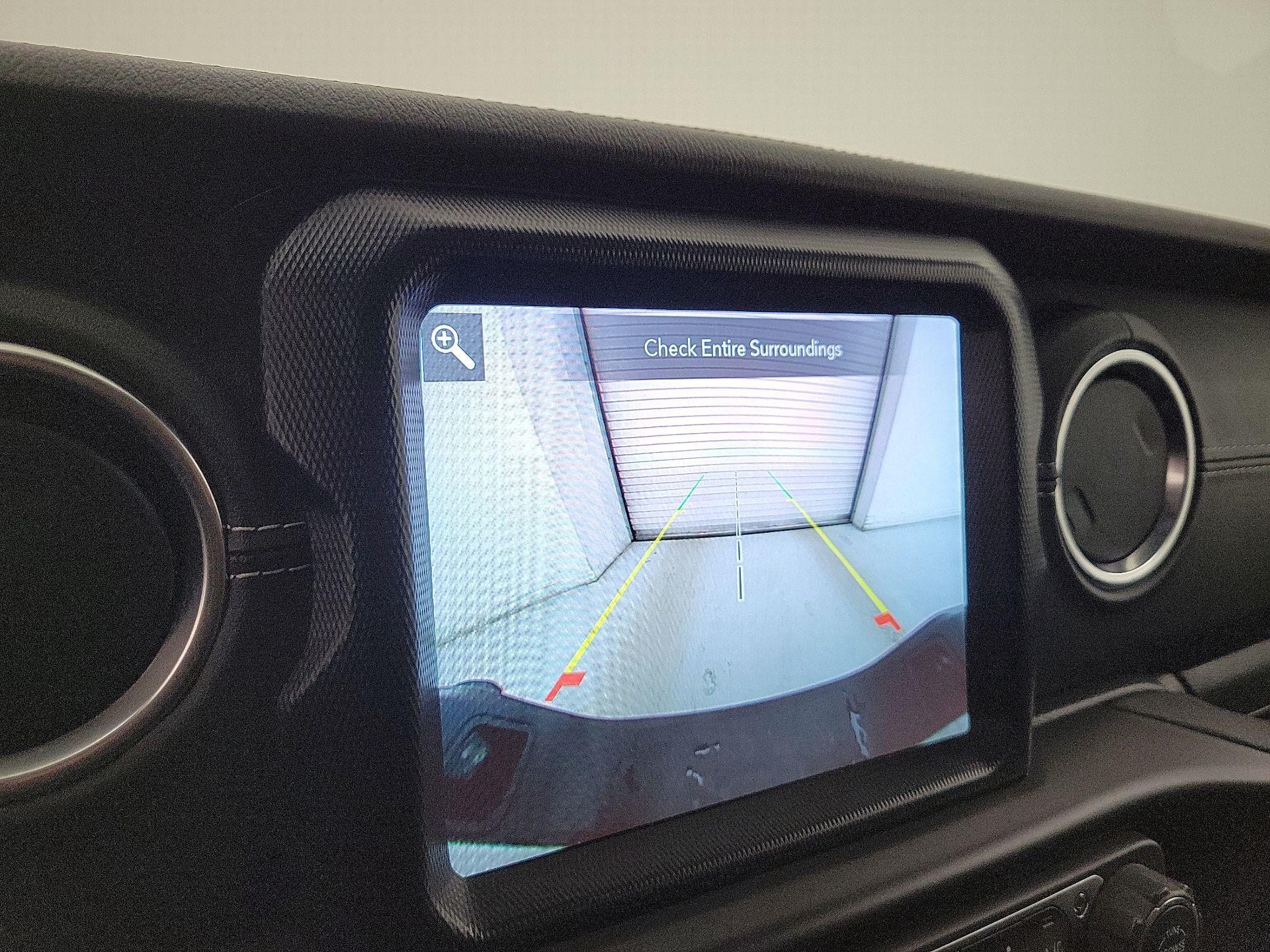 Thumbnail: 2021 Jeep Gladiator - 15