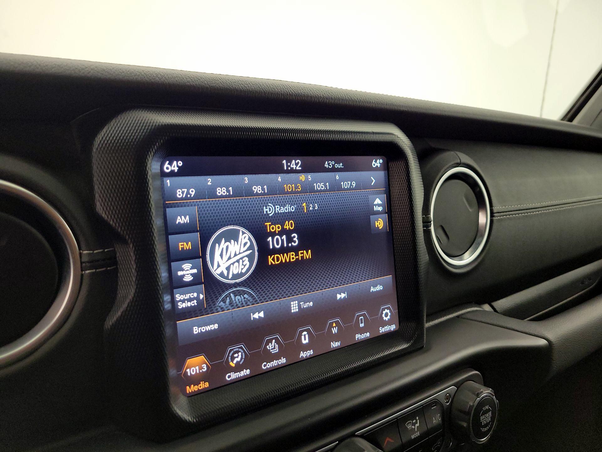 Thumbnail: 2021 Jeep Gladiator - 16