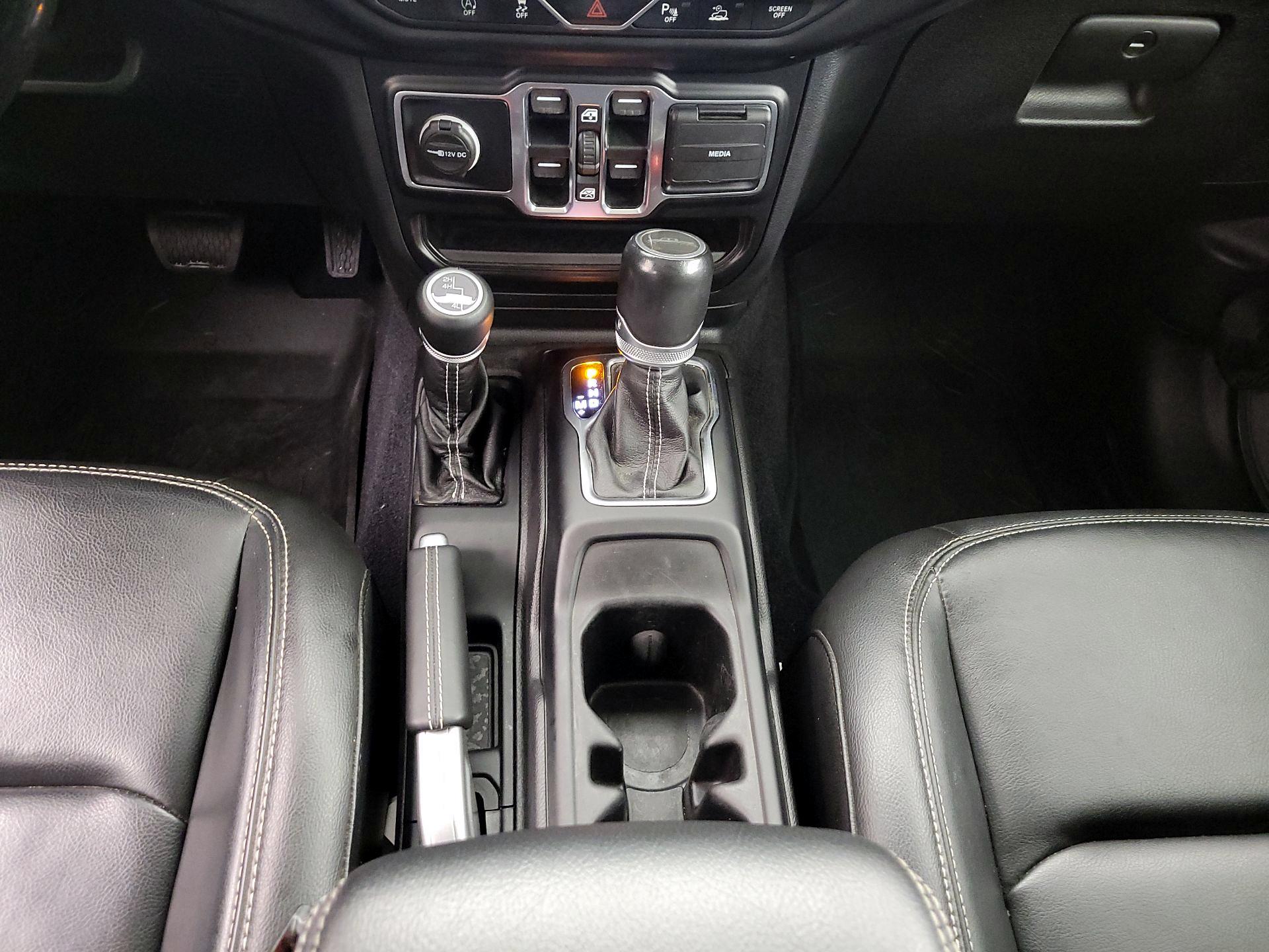 Thumbnail: 2021 Jeep Gladiator - 18