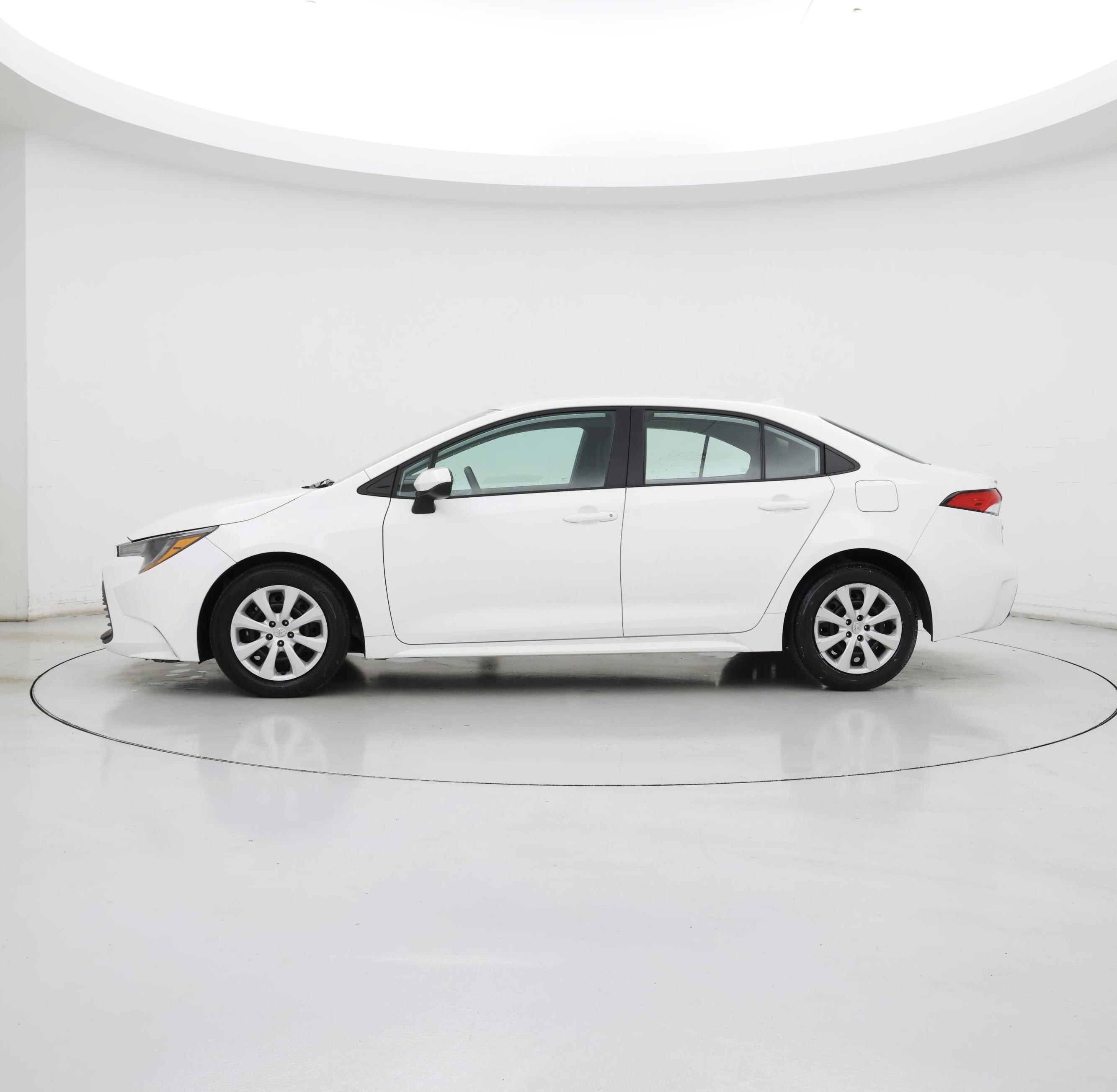 Thumbnail: 2024 Toyota Corolla - 3